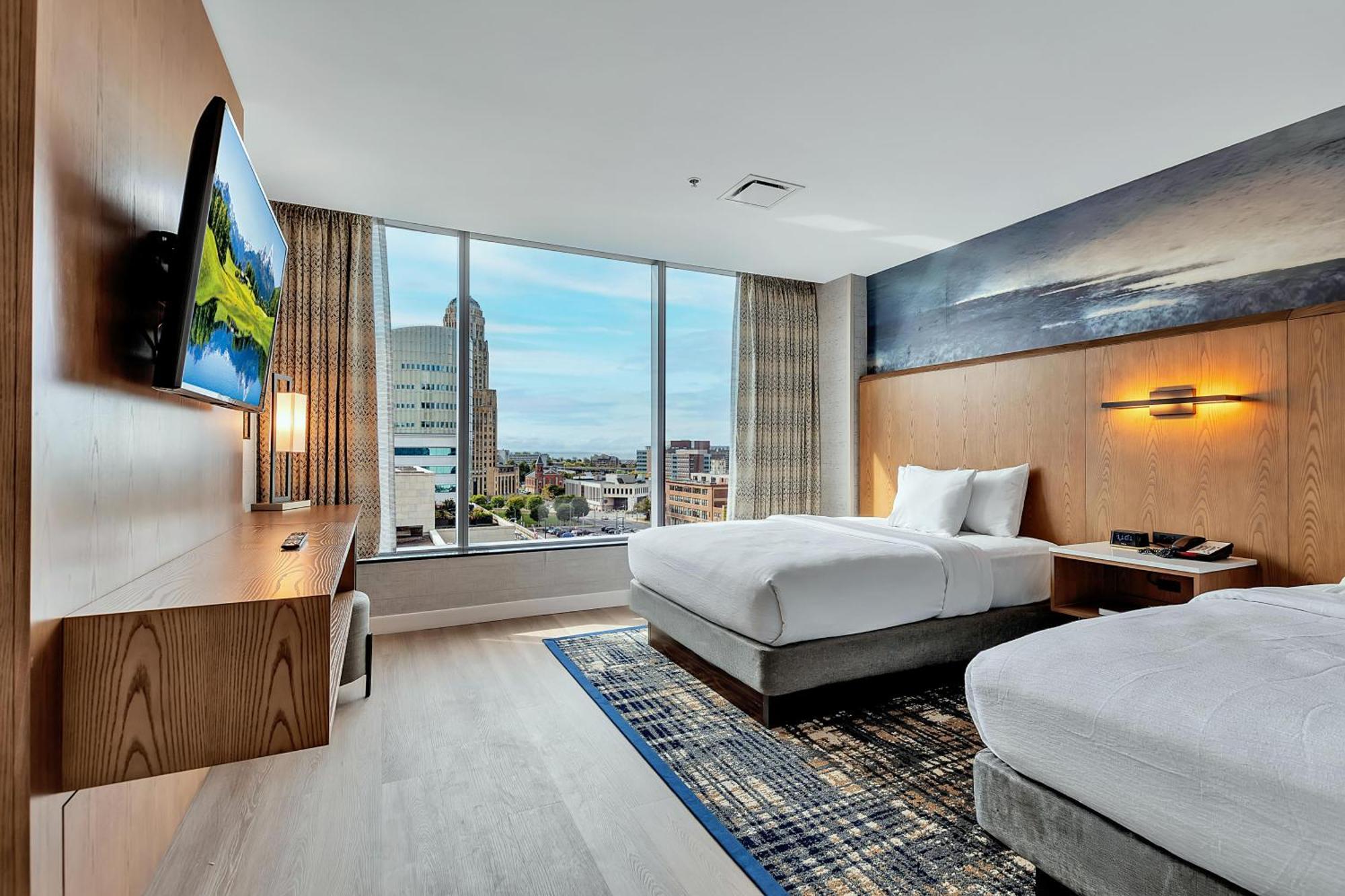 Two-Room Queen Suite with Two Queen Beds