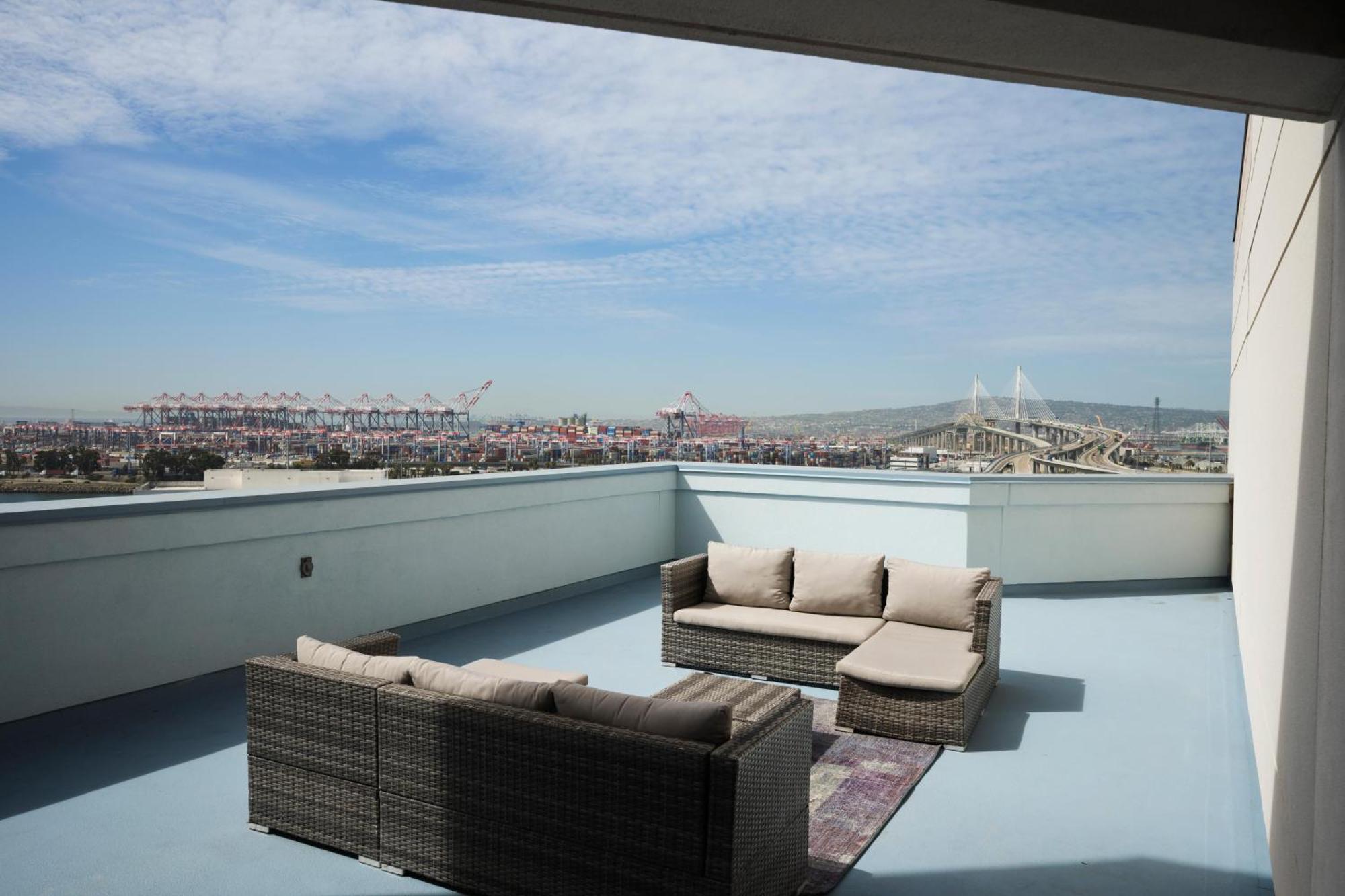 Junior King Suite Seating Area