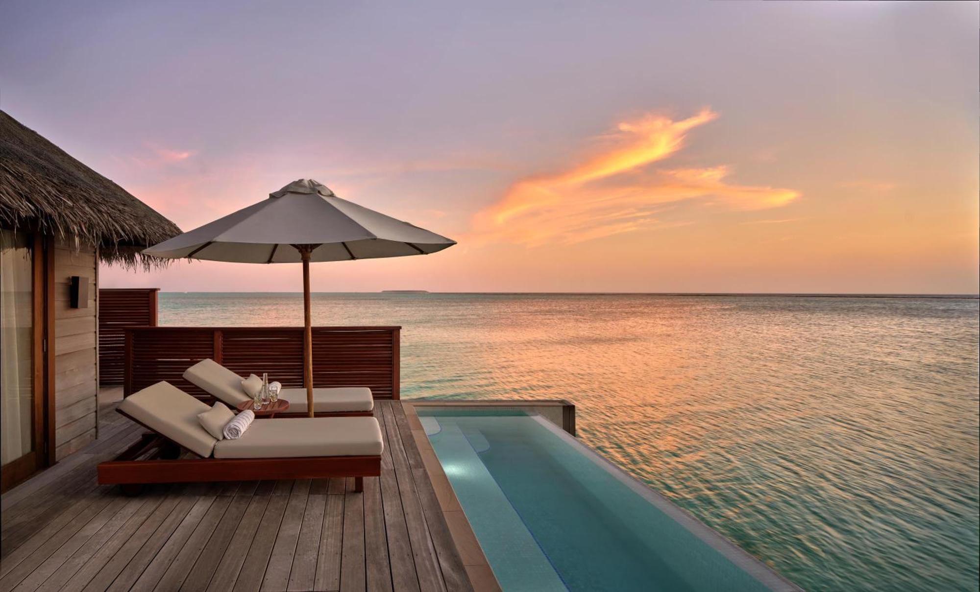 Deluxe Water Villa Pool