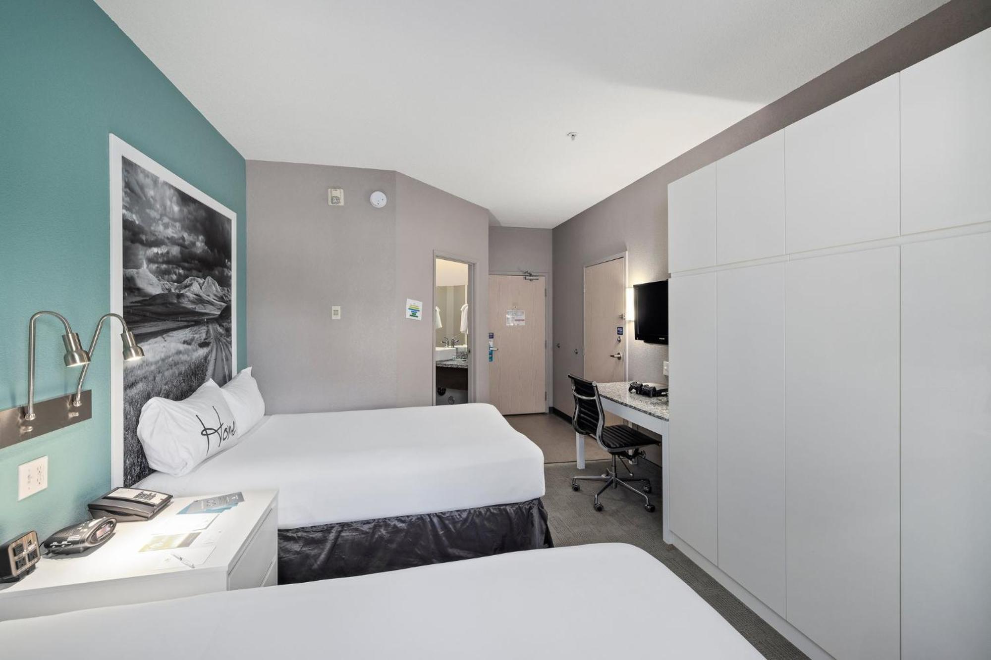Standard Double Room with Two Double Beds