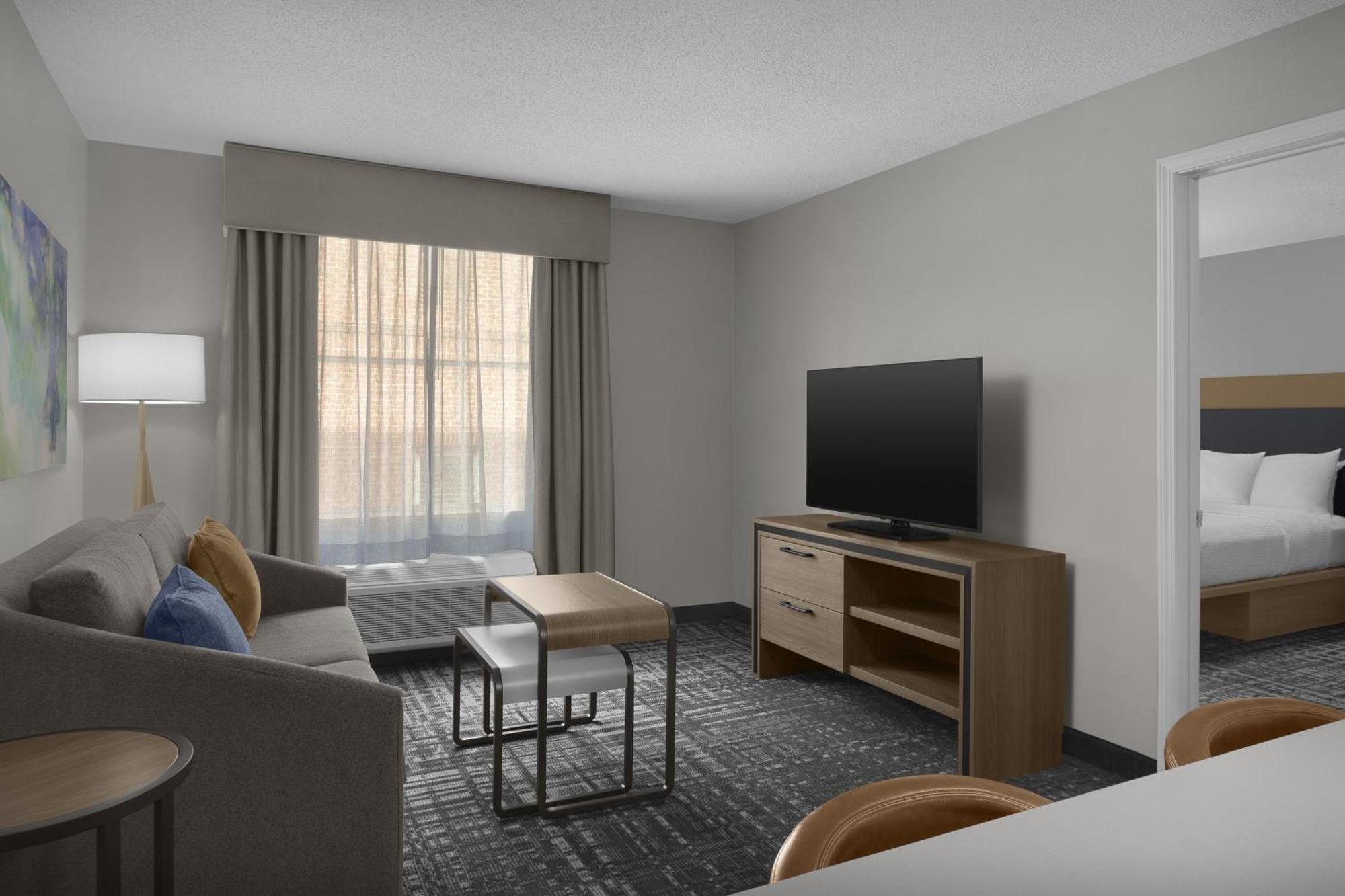 Two Bedroom Suite One King Two Queen Beds Non-Smoking