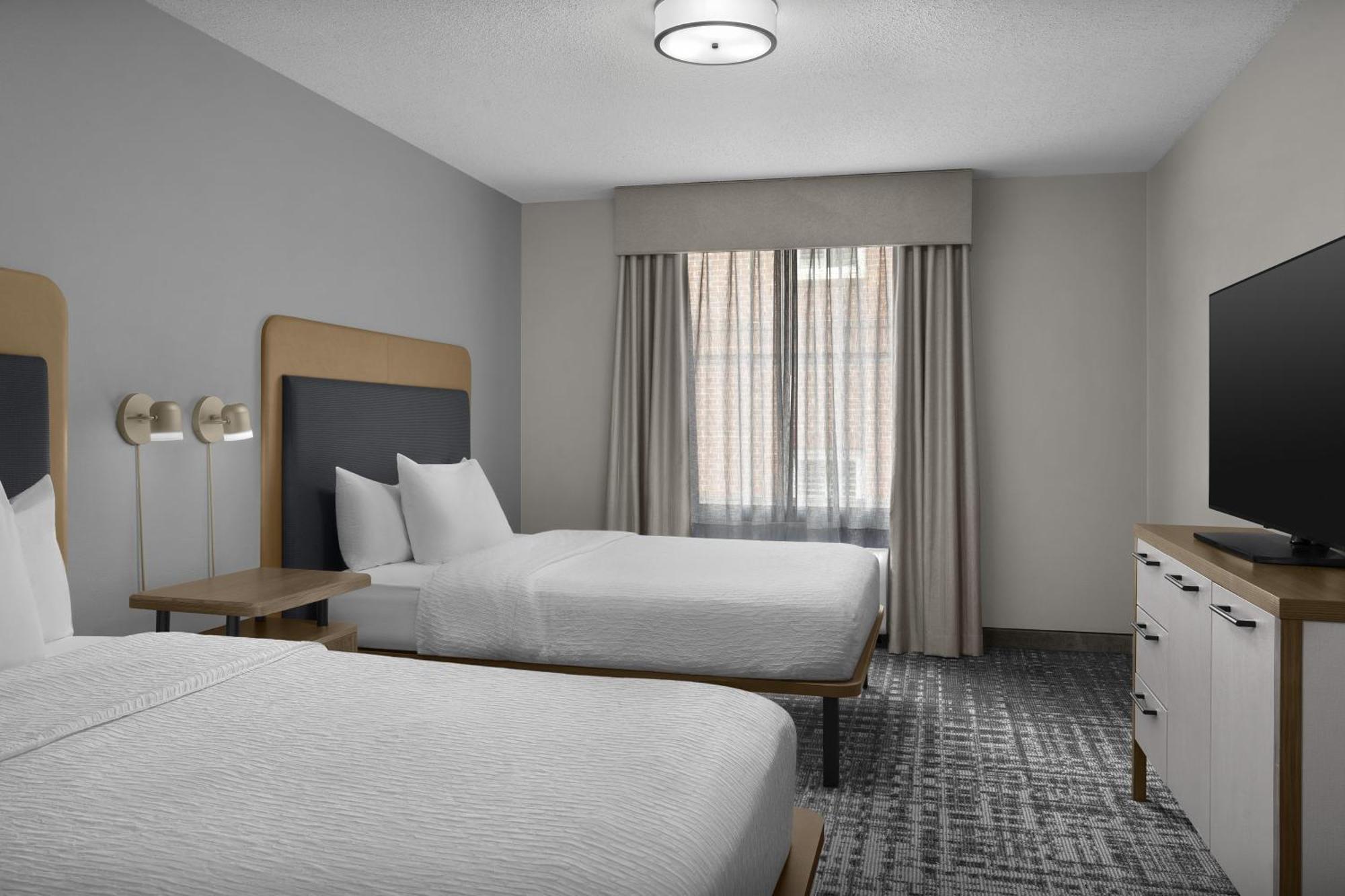 Two Bedroom Suite One King Two Queen Beds Non-Smoking