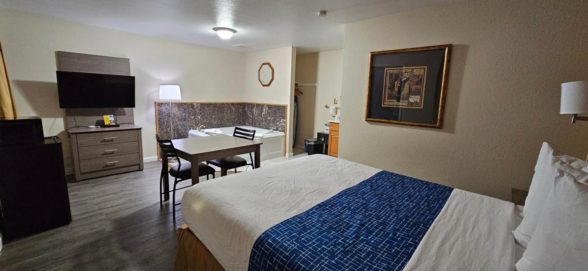 Queen Studio Suite Non-Smoking
