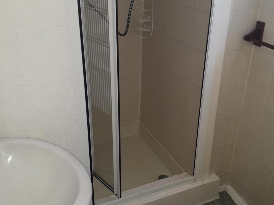 Single Room Shower