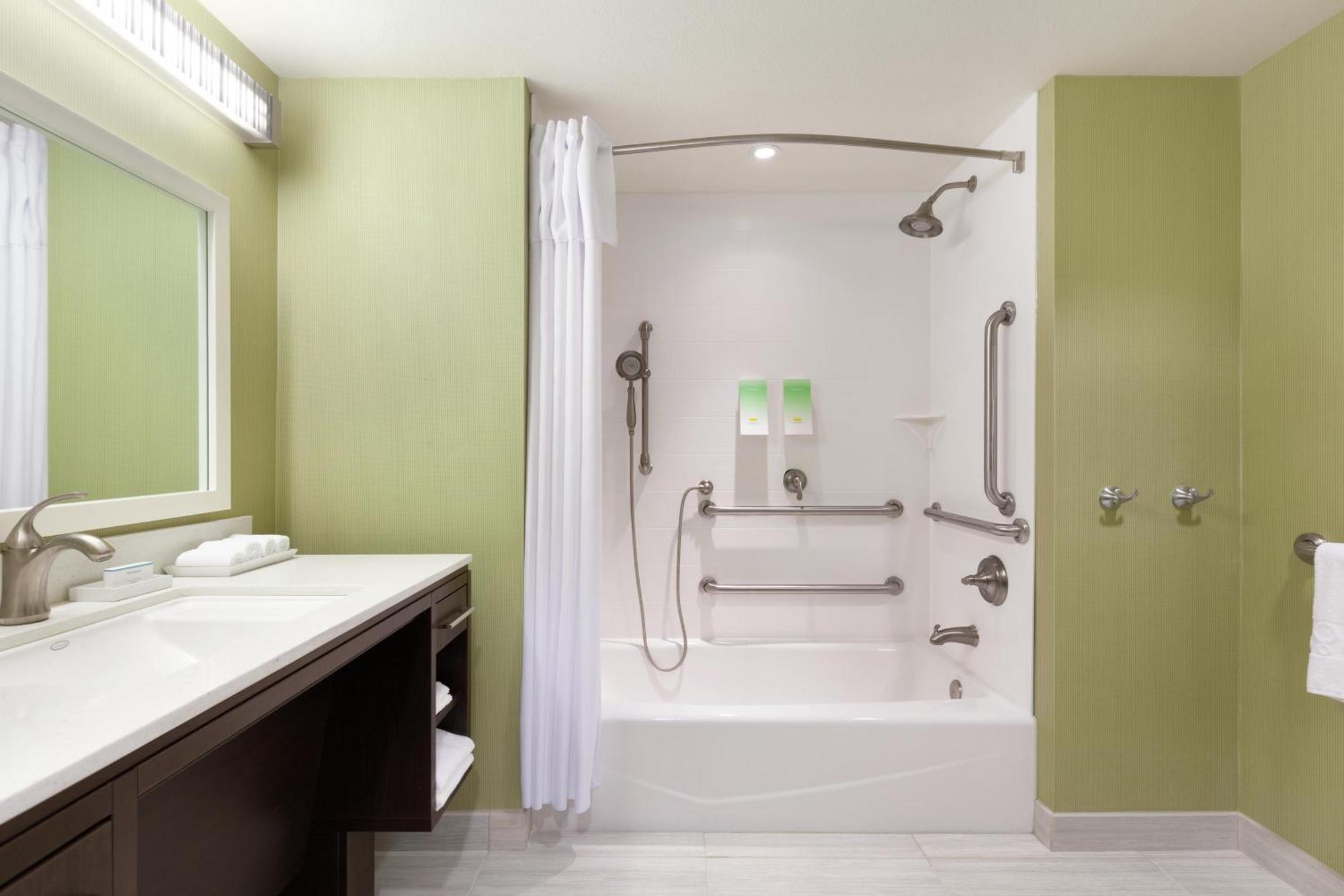 King Studio Suite Accessible Tub Mobility Access