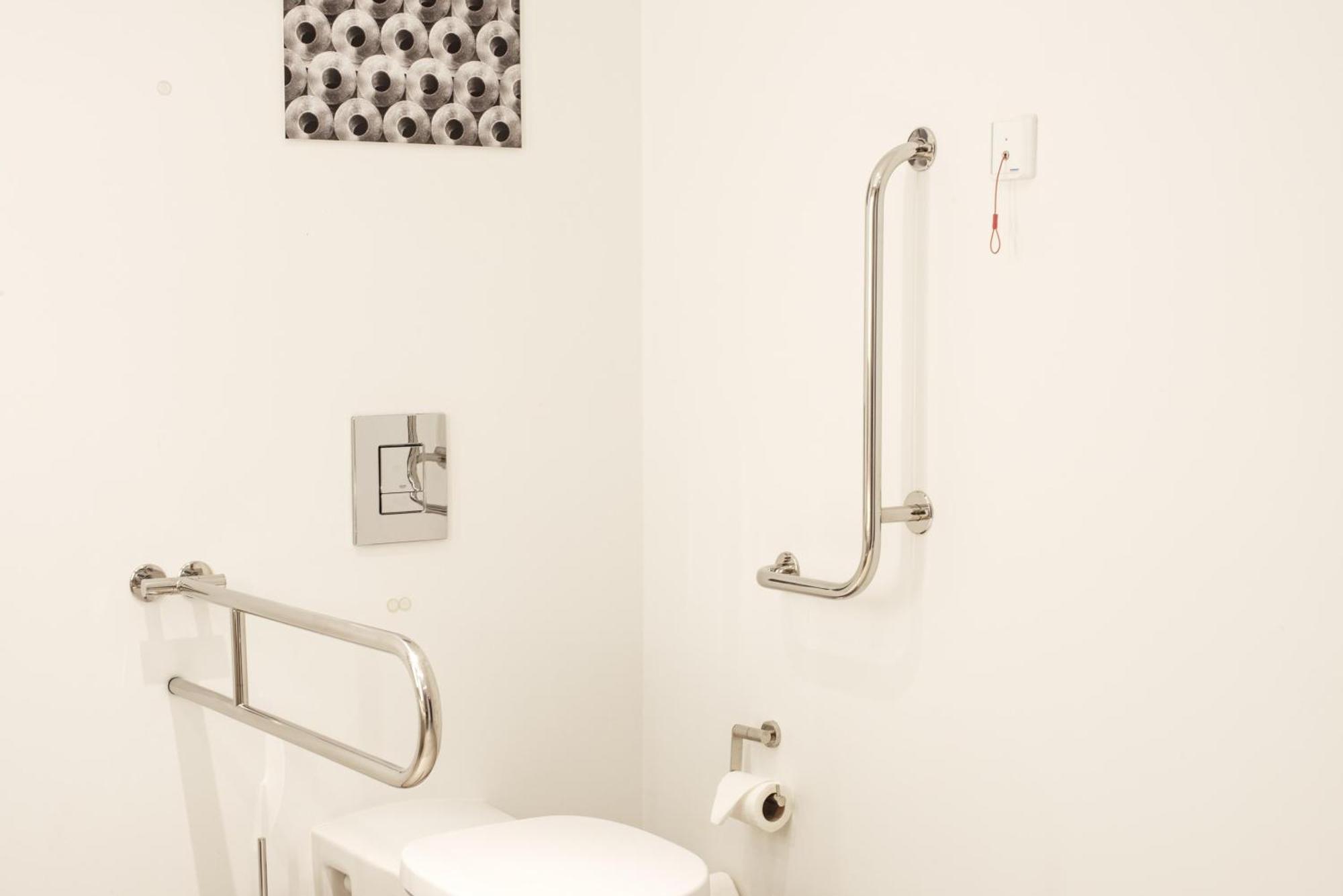King Room - Mobility Accessible