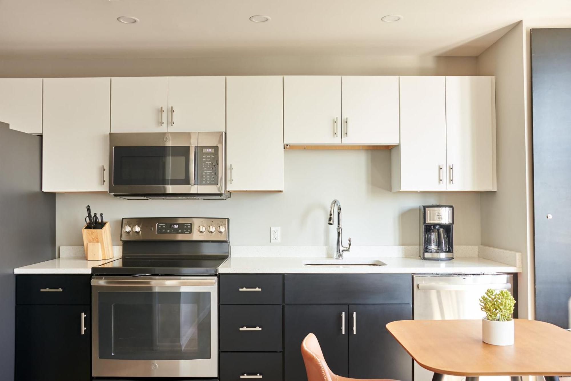 One-Bedroom Apartment City View Self Check Virtual Front Desk