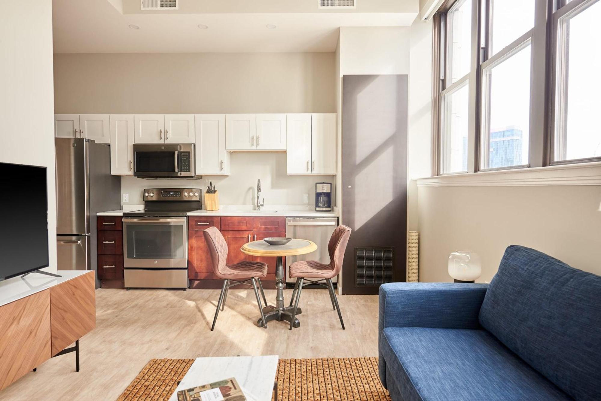 One-Bedroom Apartment City View Self Check Virtual Front Desk