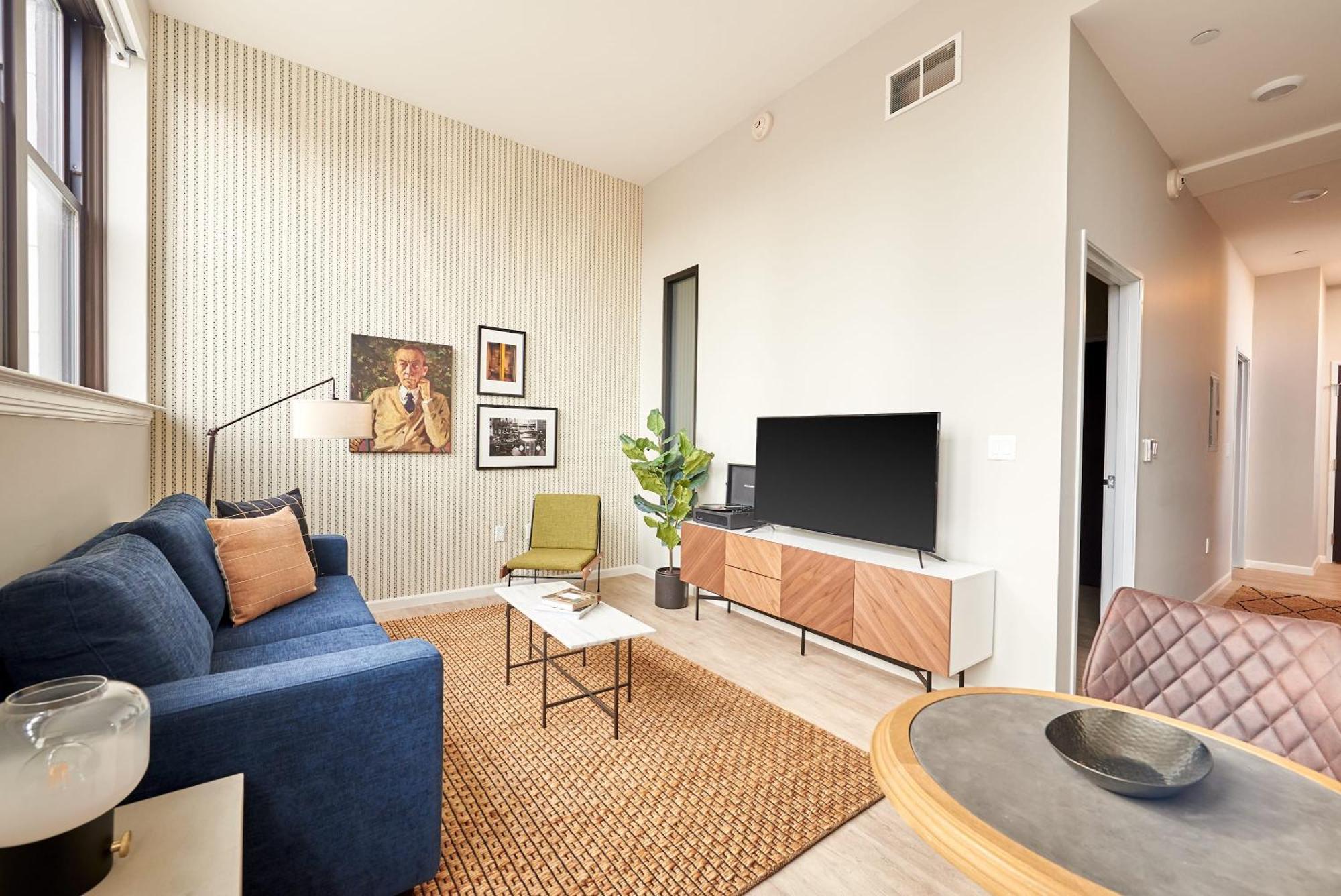 One-Bedroom Apartment City View Self Check Virtual Front Desk