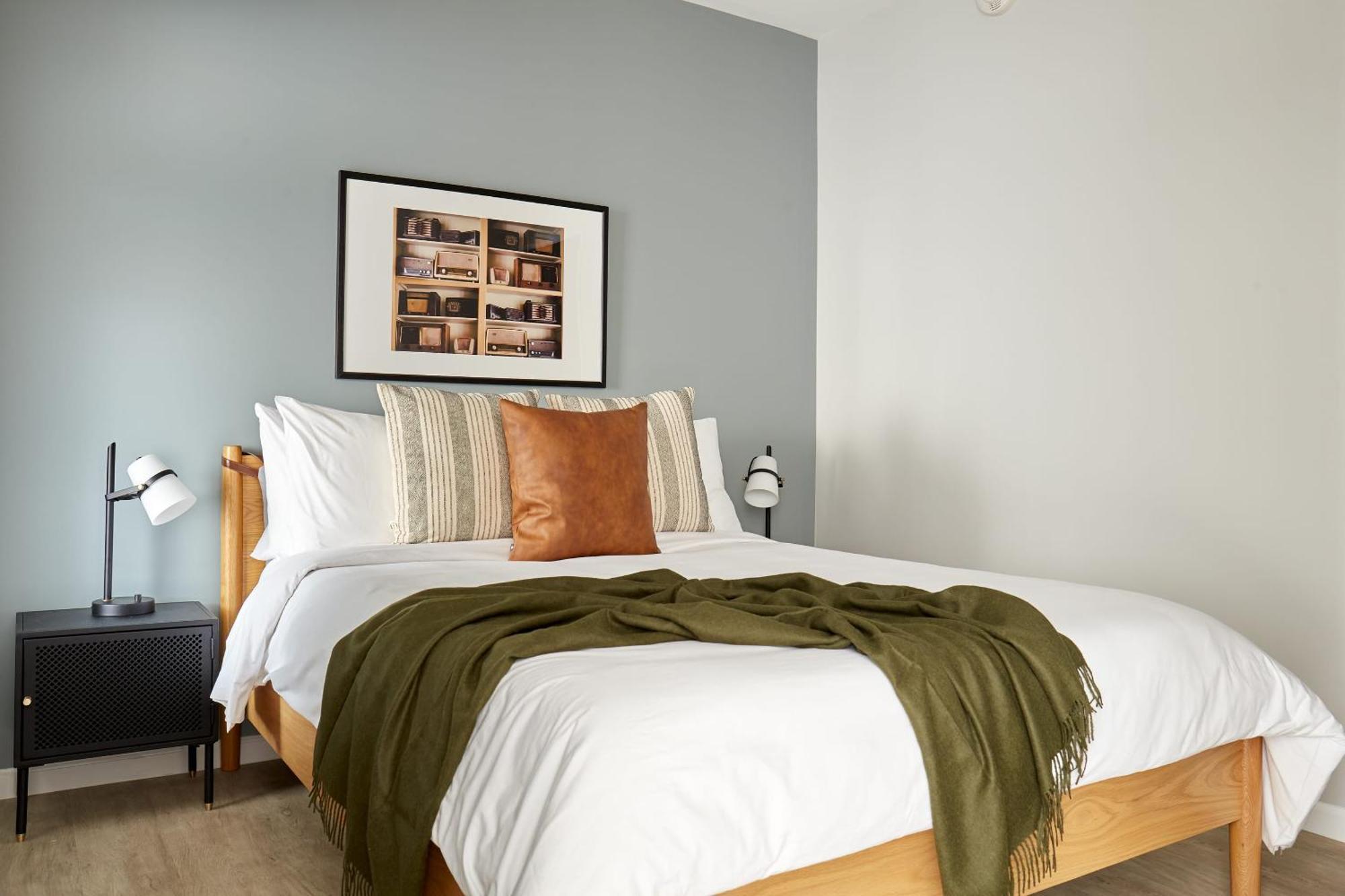 One-Bedroom Apartment Self Check Virtual Front Desk