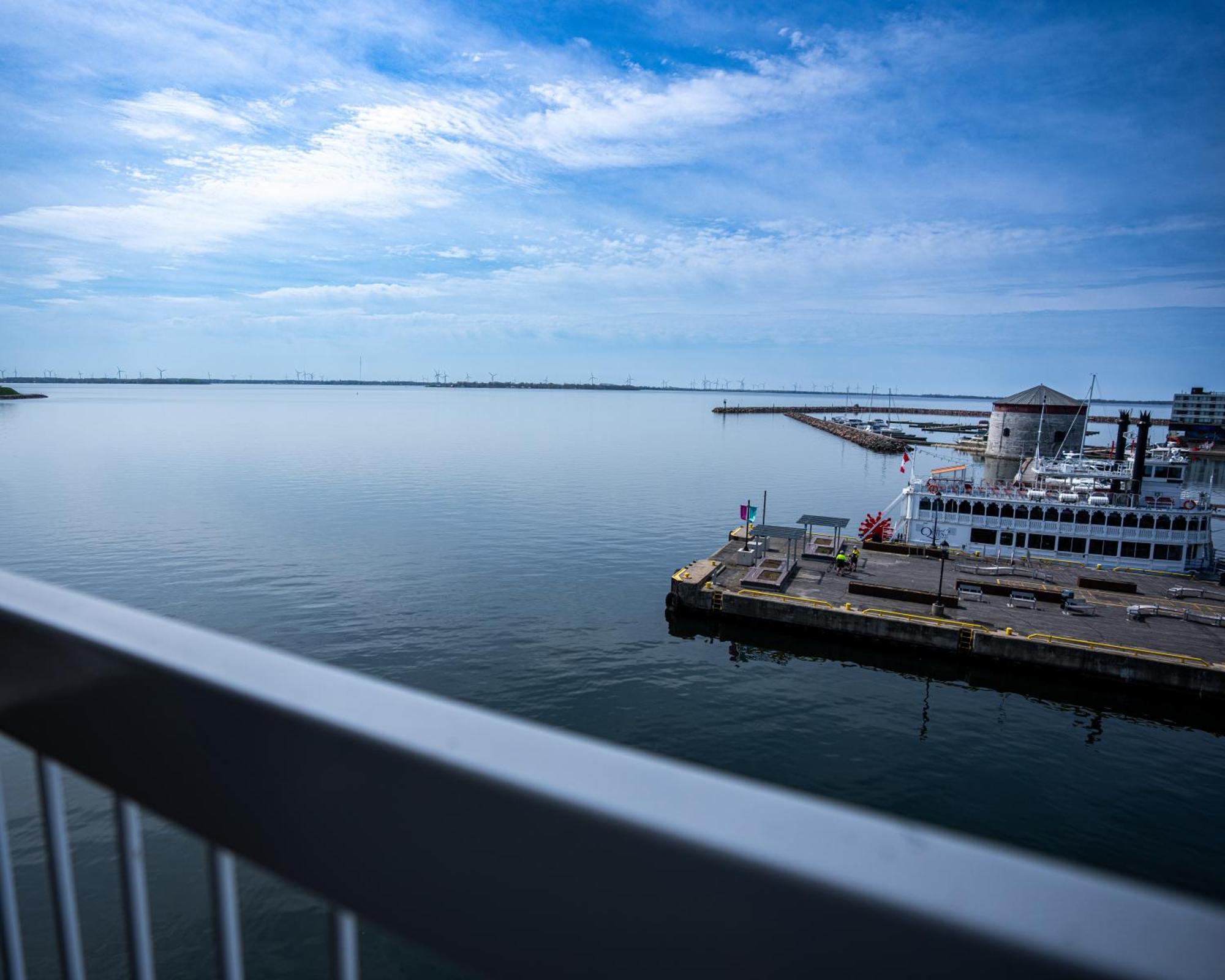 Standard King Room with Balcony and Harbour View