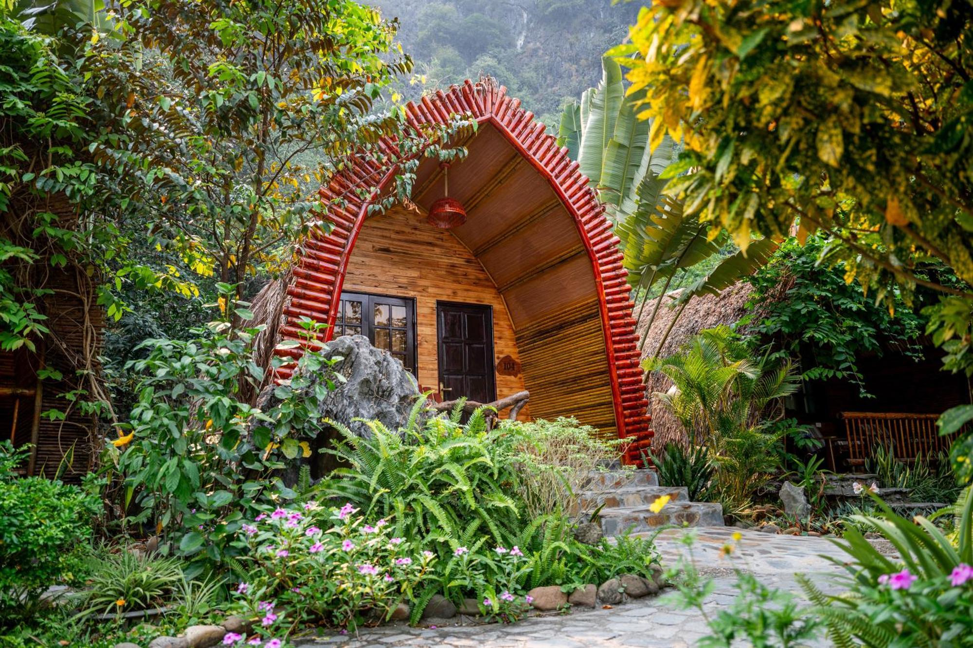 King Room Garden View