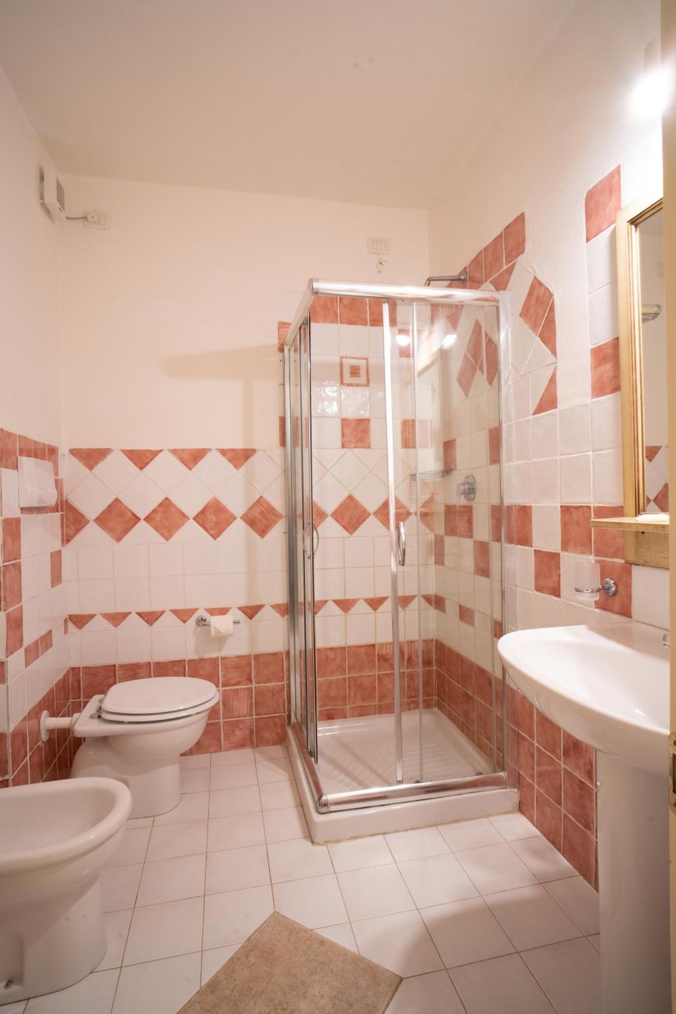 Double Room,1766859908:JPEG