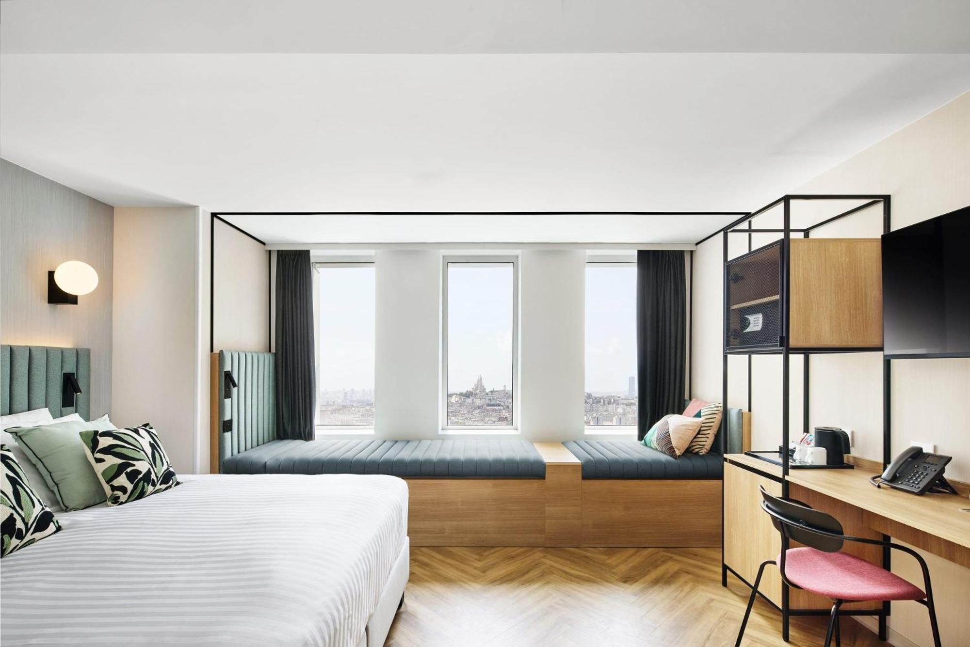 Deluxe Twin Room (High Floor)