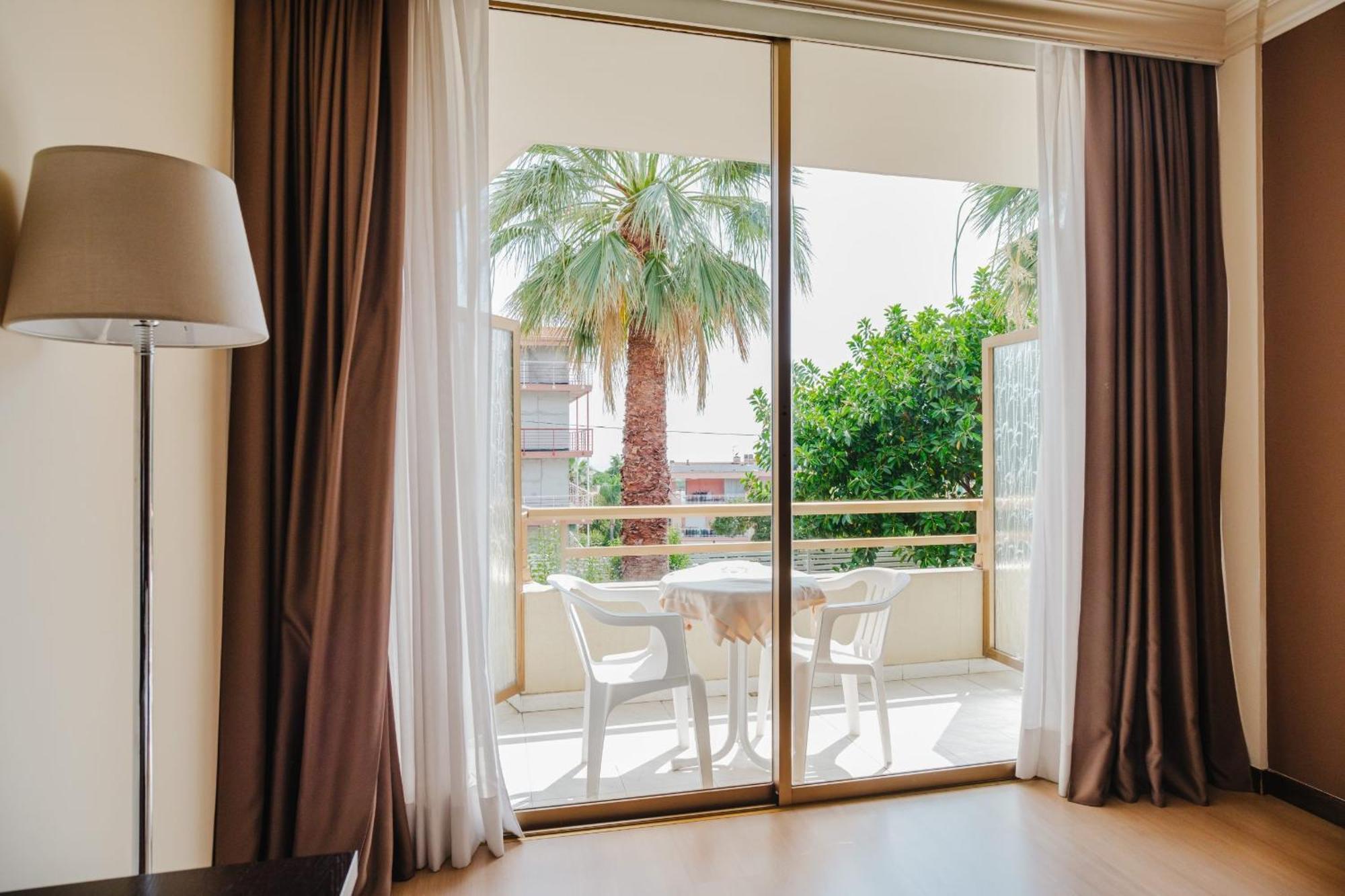 Superior Double or Twin Room Garden View
