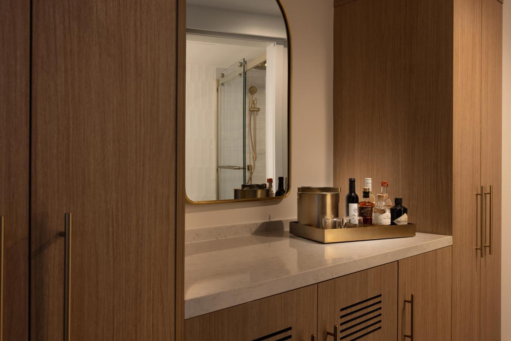 City View King Junior Suite-Newly Renovated