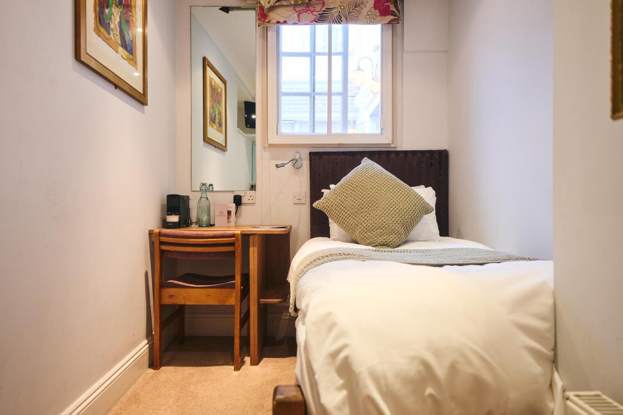 Small Single Room