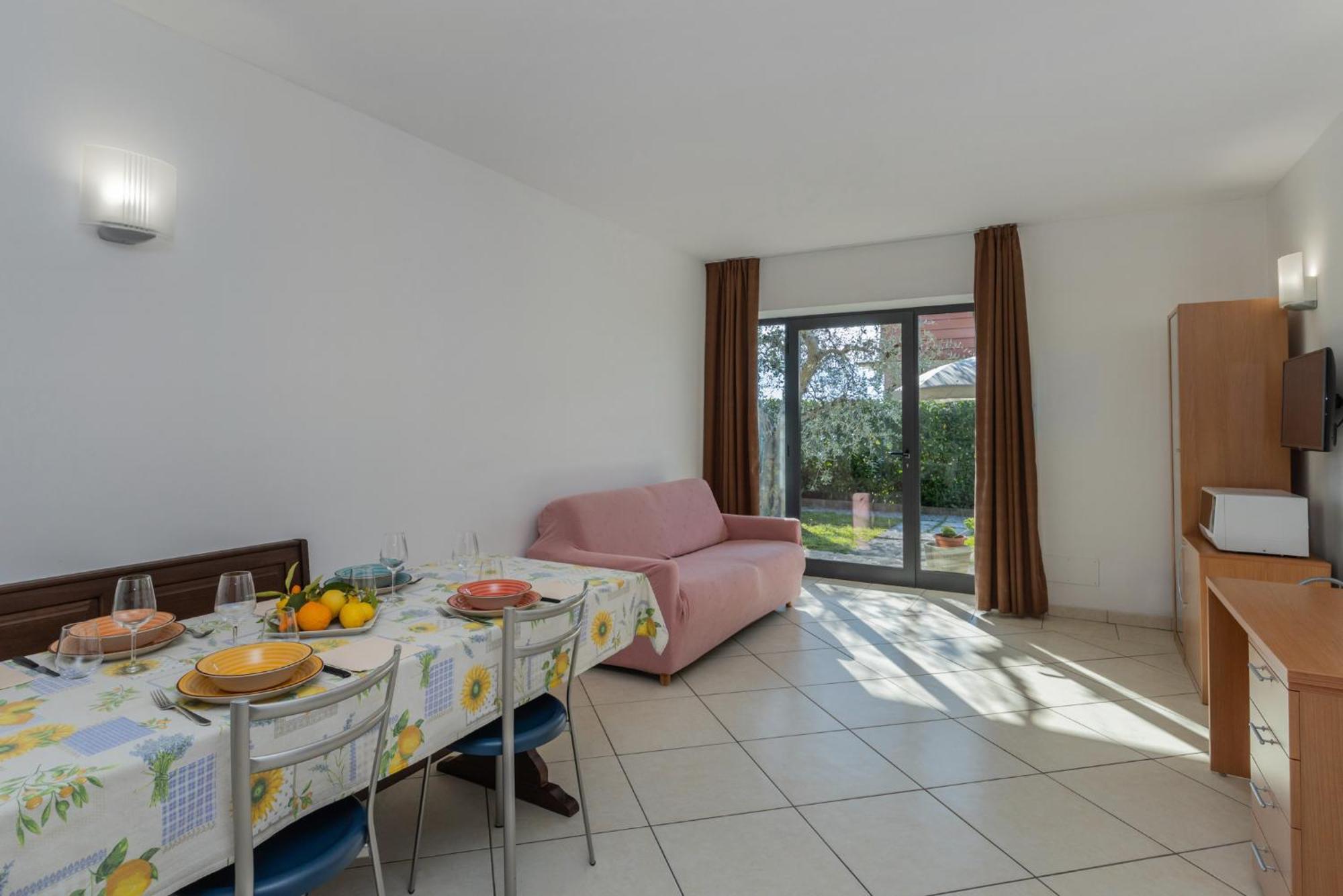 Economy One-Bedroom Apartment without Lake view close to main Road,1769526221:JPEG