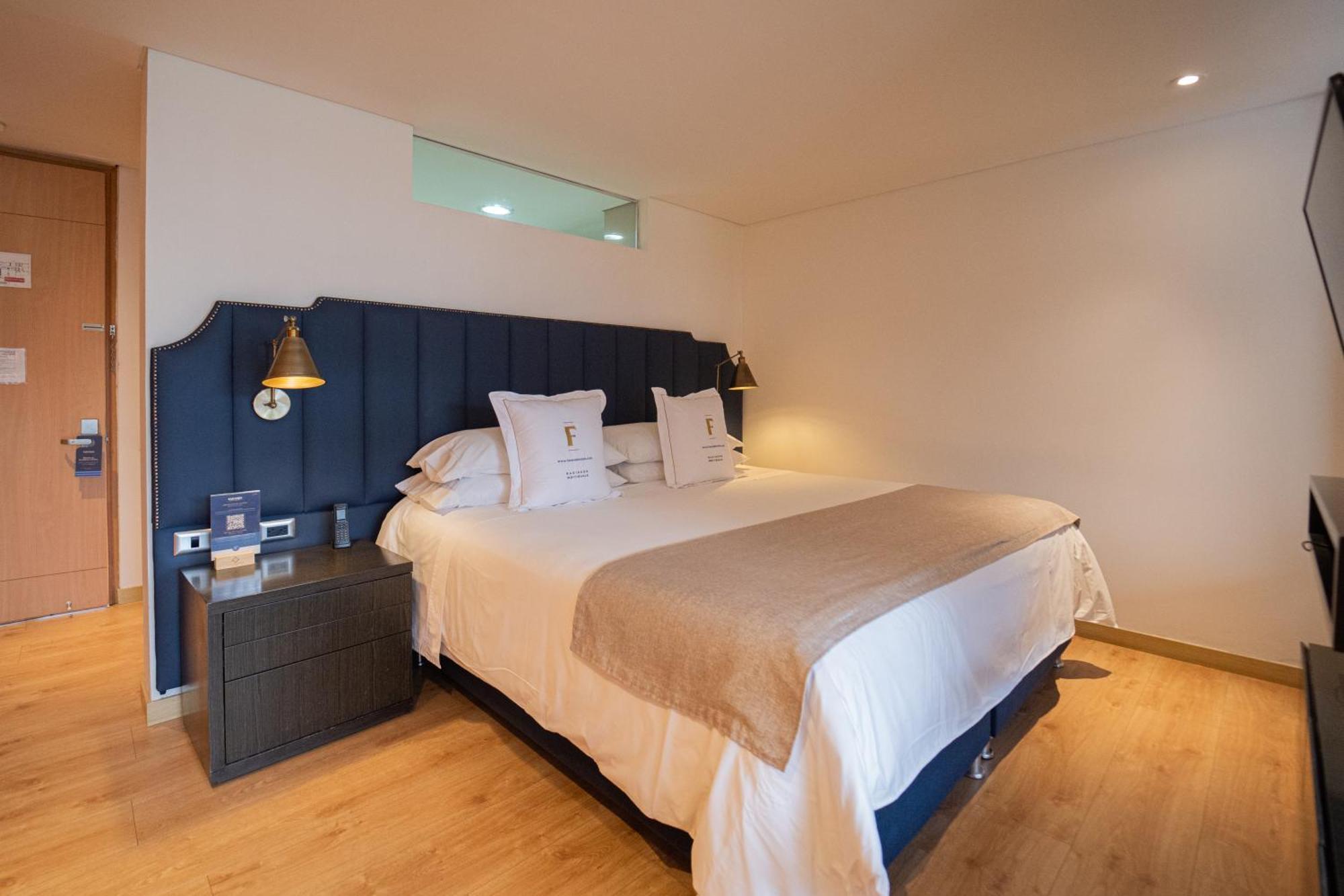 1 cama extragrande - Habitación Prémium con balcón