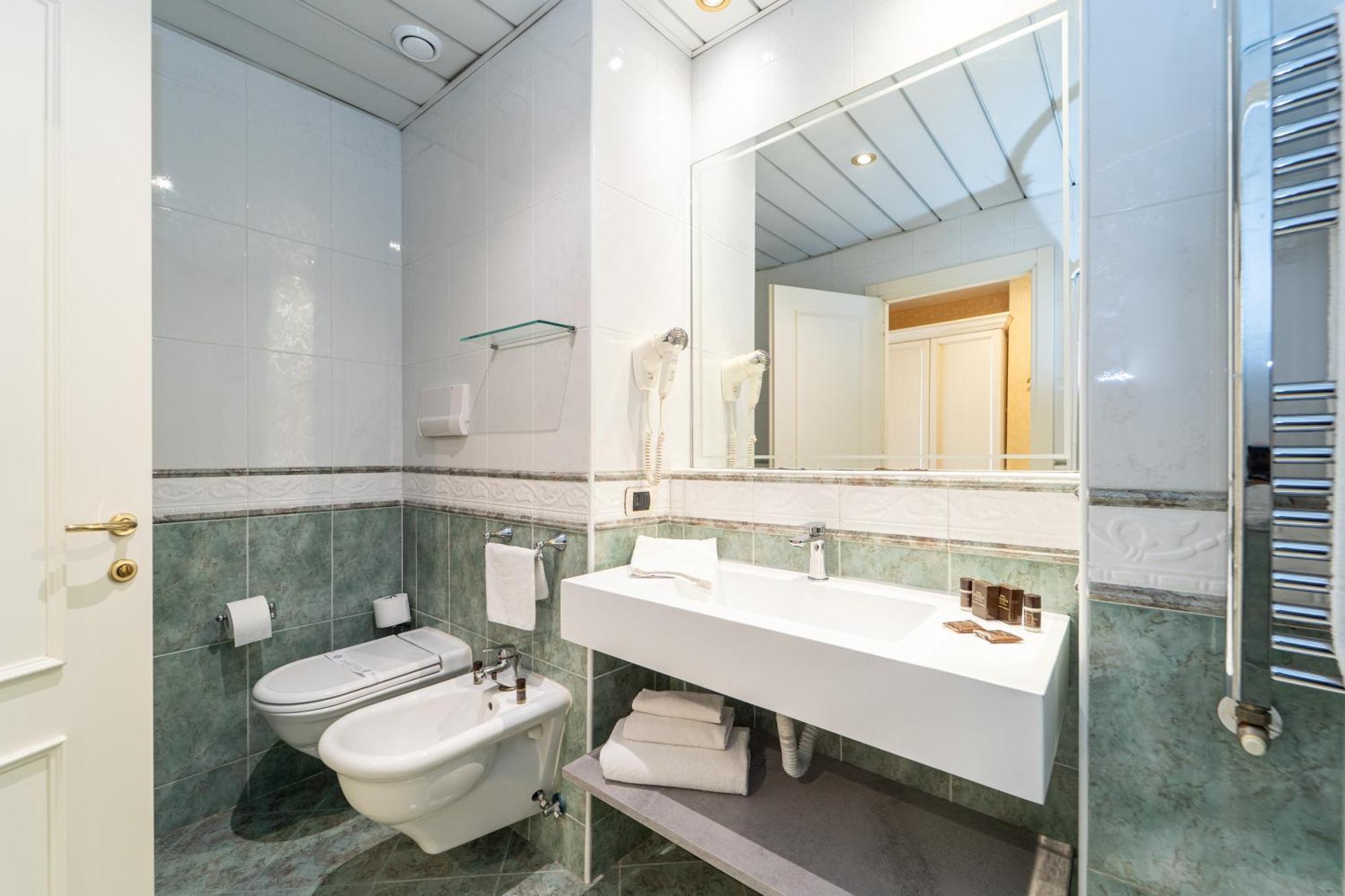 Double Room,1769533237:JPEG