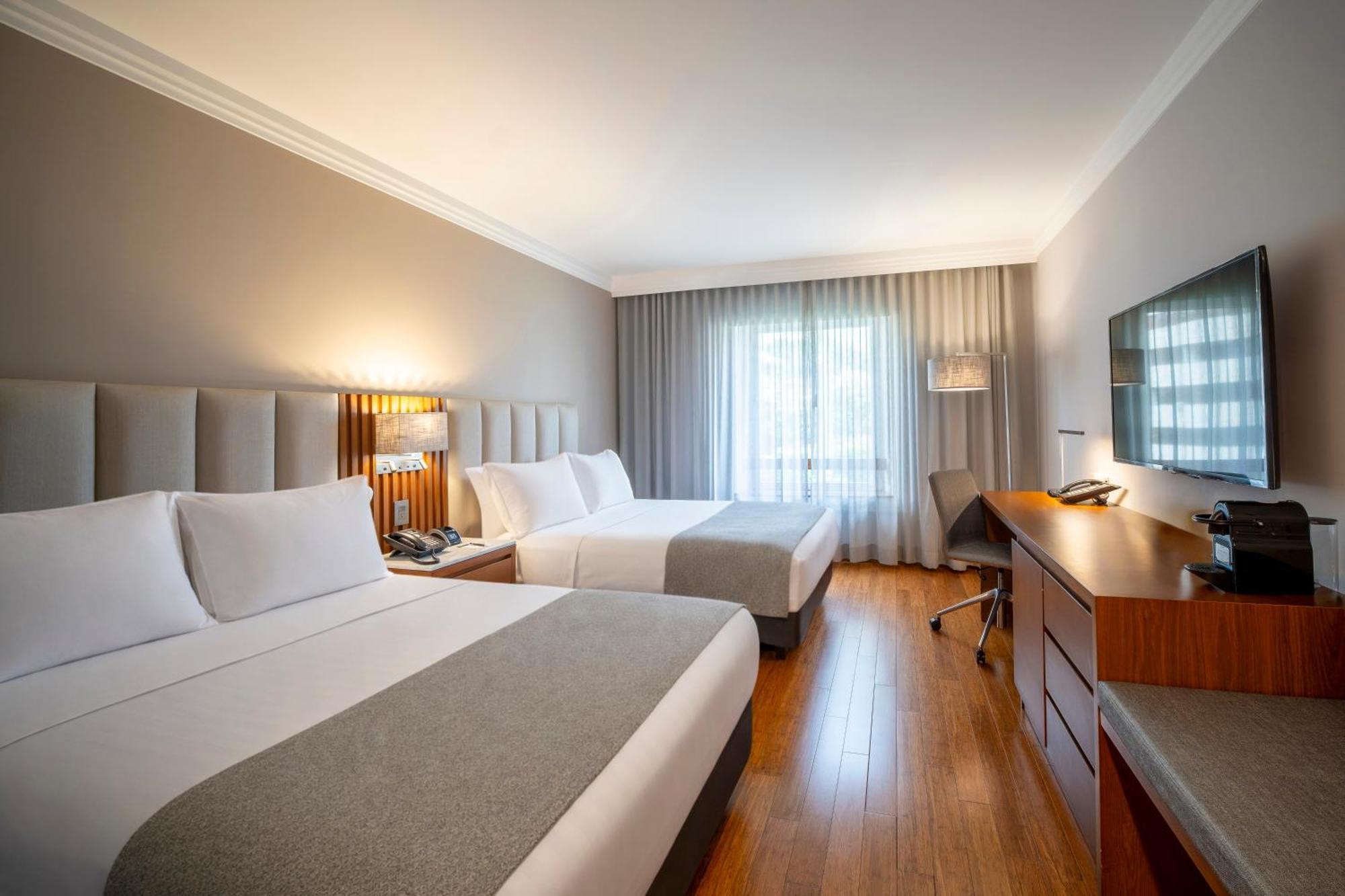 Classic Double Room Two Double Beds