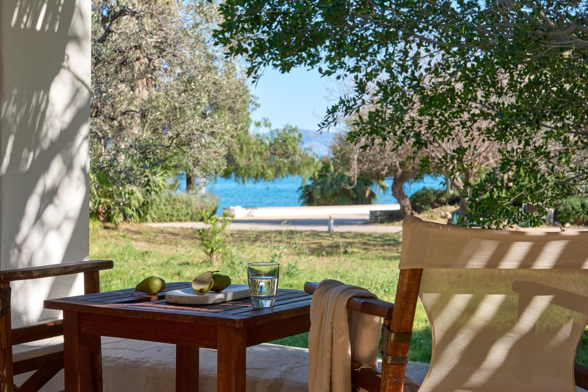 Two-Room Family Cottage Sea View