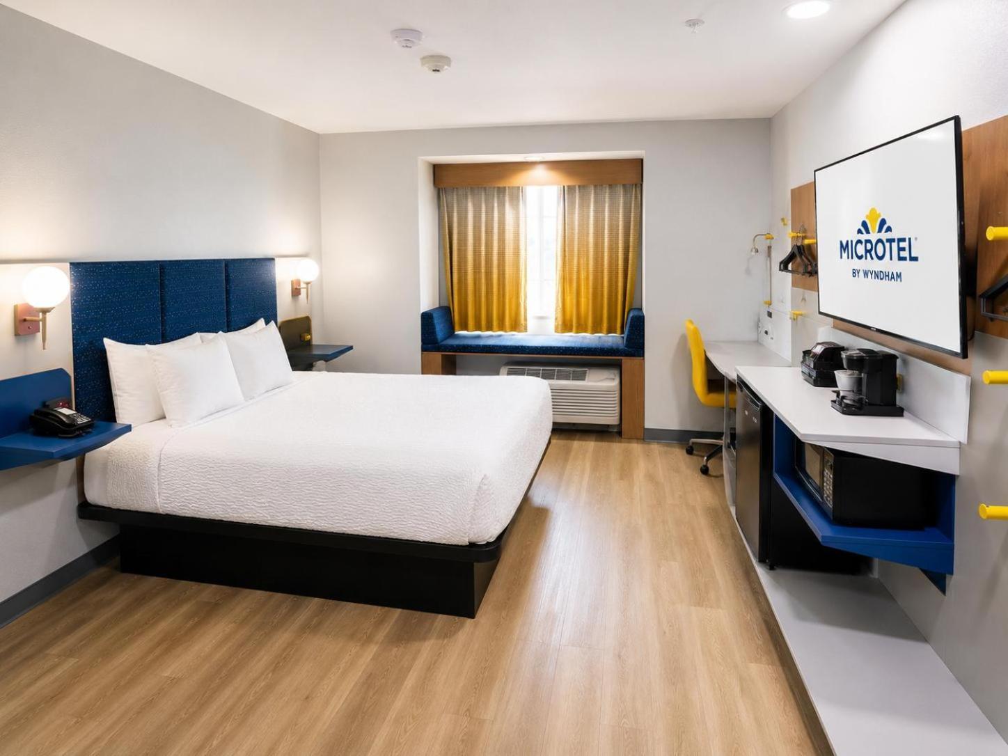 One-Bedroom Suite Disability Access or Non-Smoking