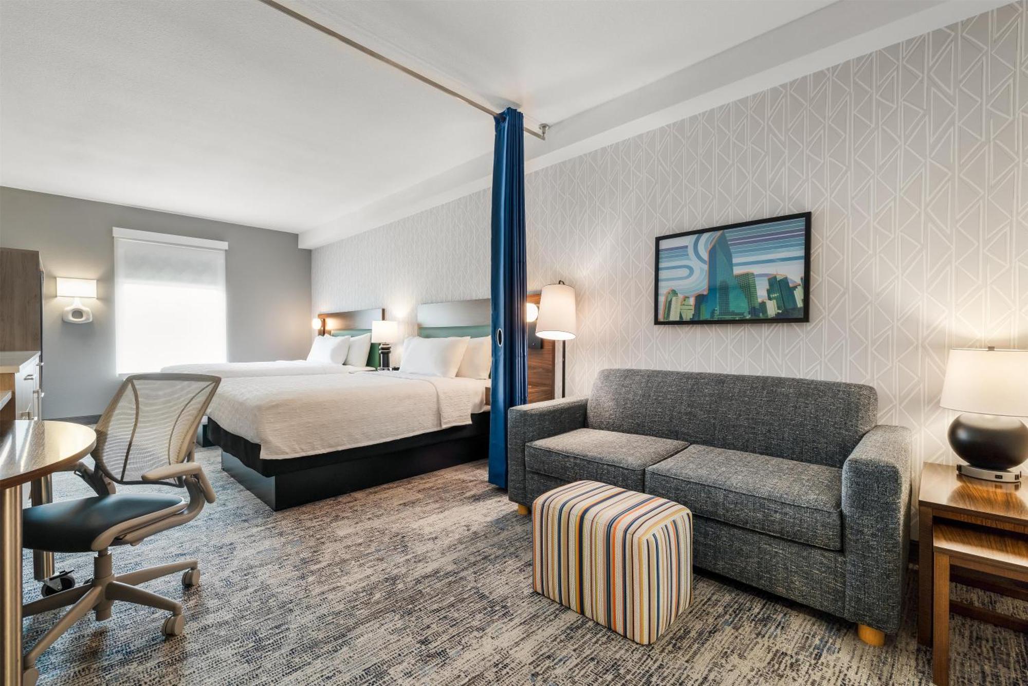 Queen Studio with Two Queen Beds - Non-Smoking
