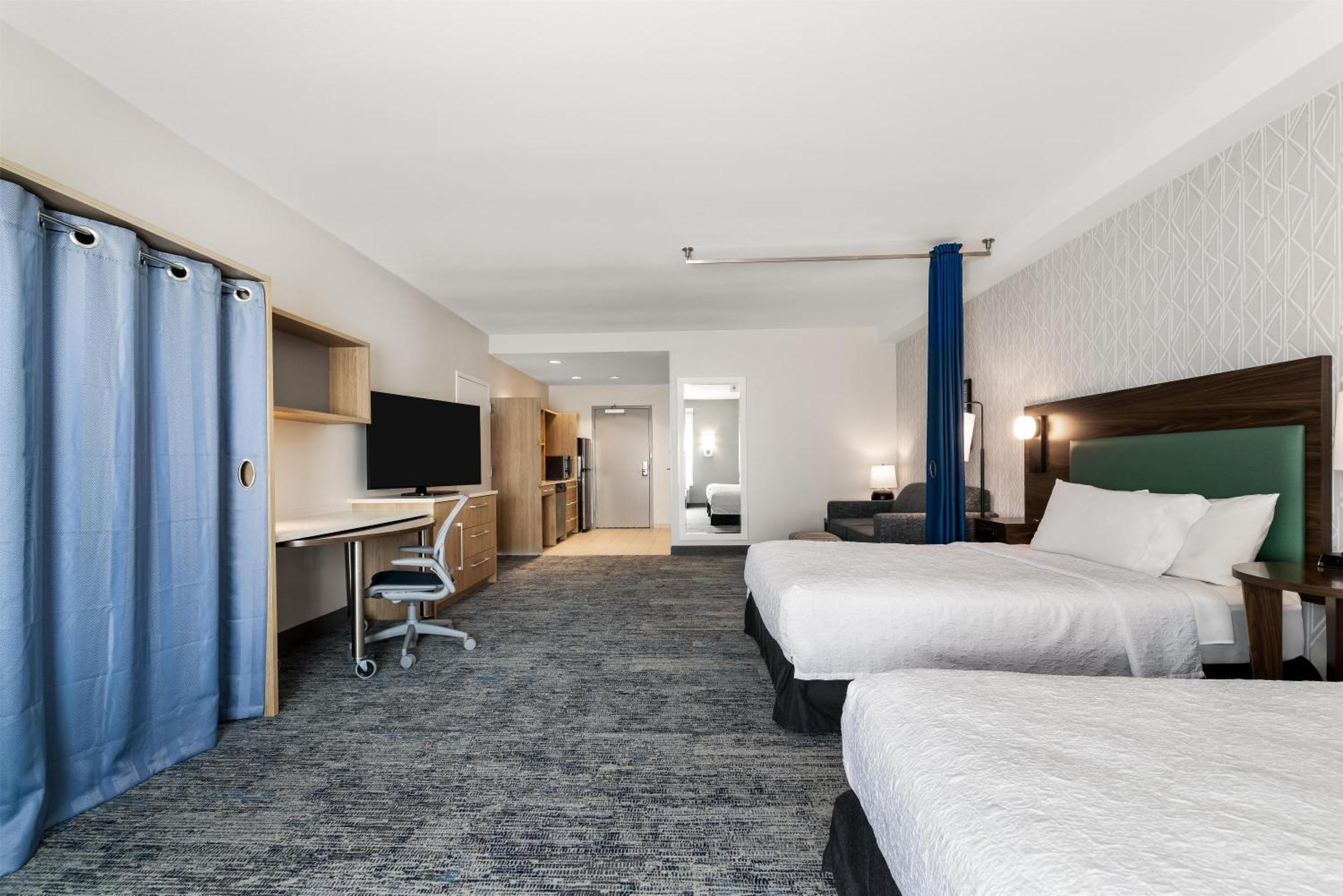 Queen Studio with Two Queen Beds - Mobility Access/Non-Smoking