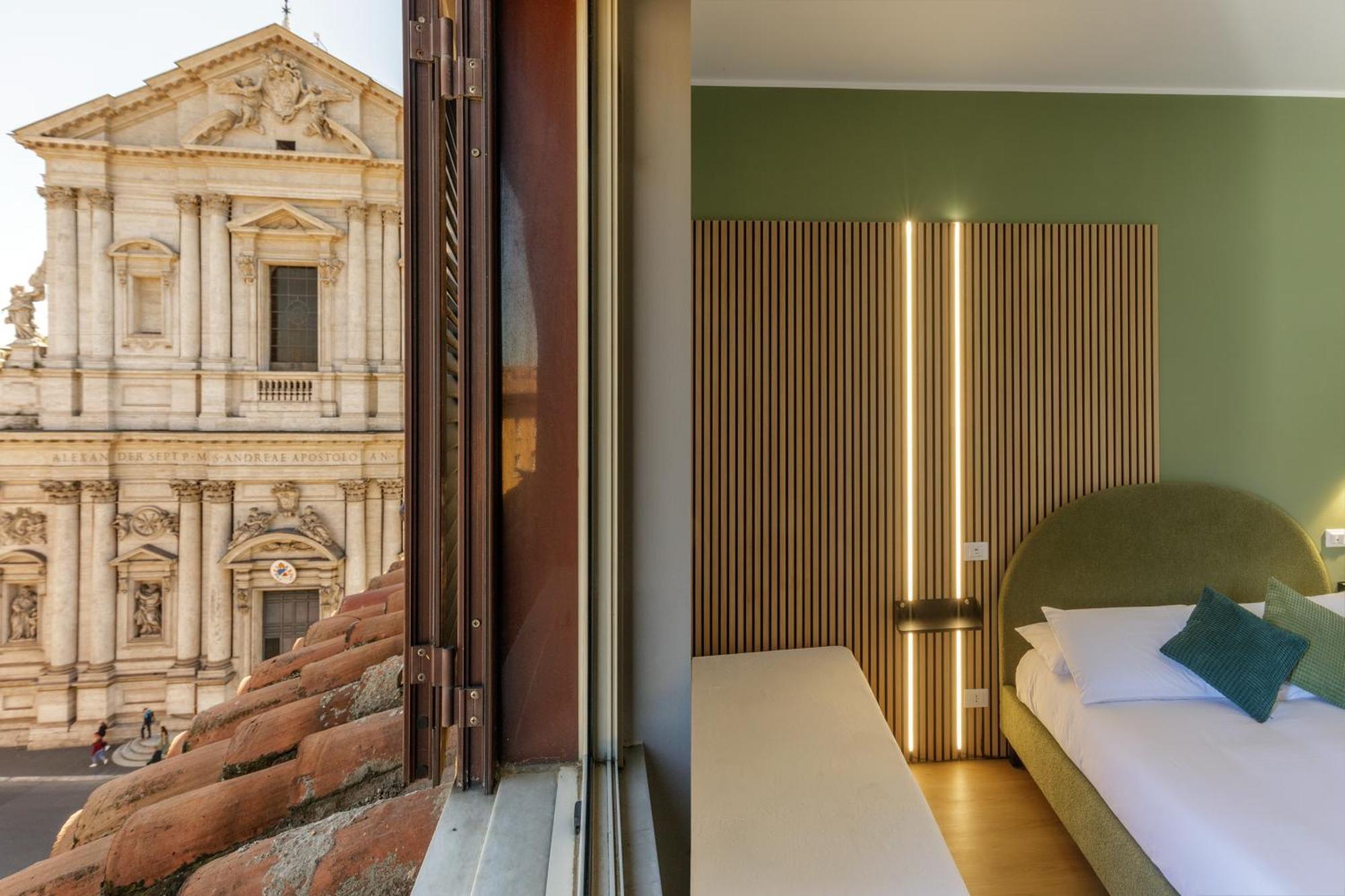Triple room overlooking the Basilica