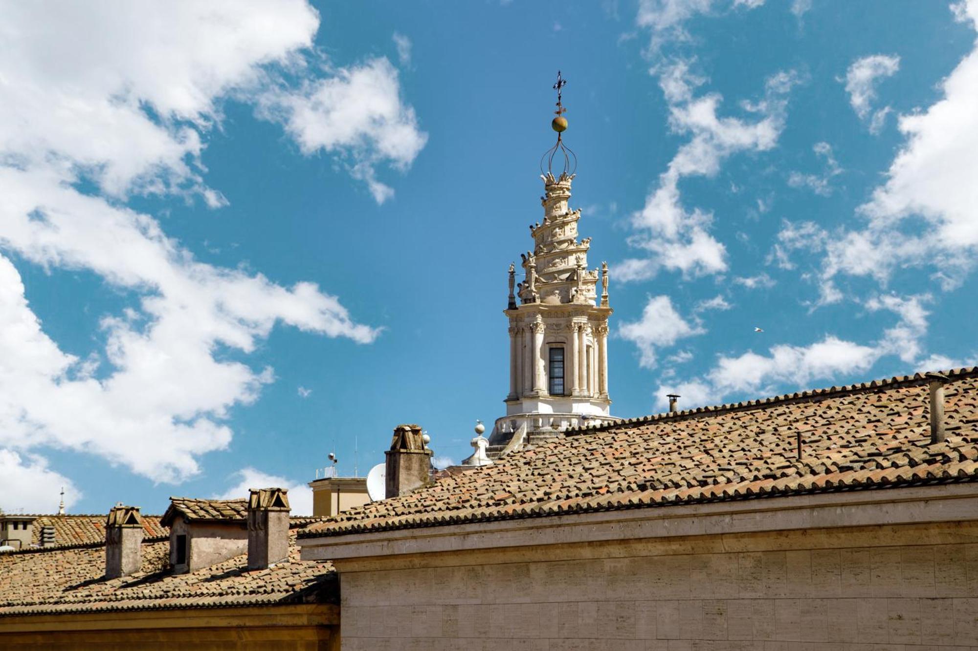 Double room overlooking the Basilica
