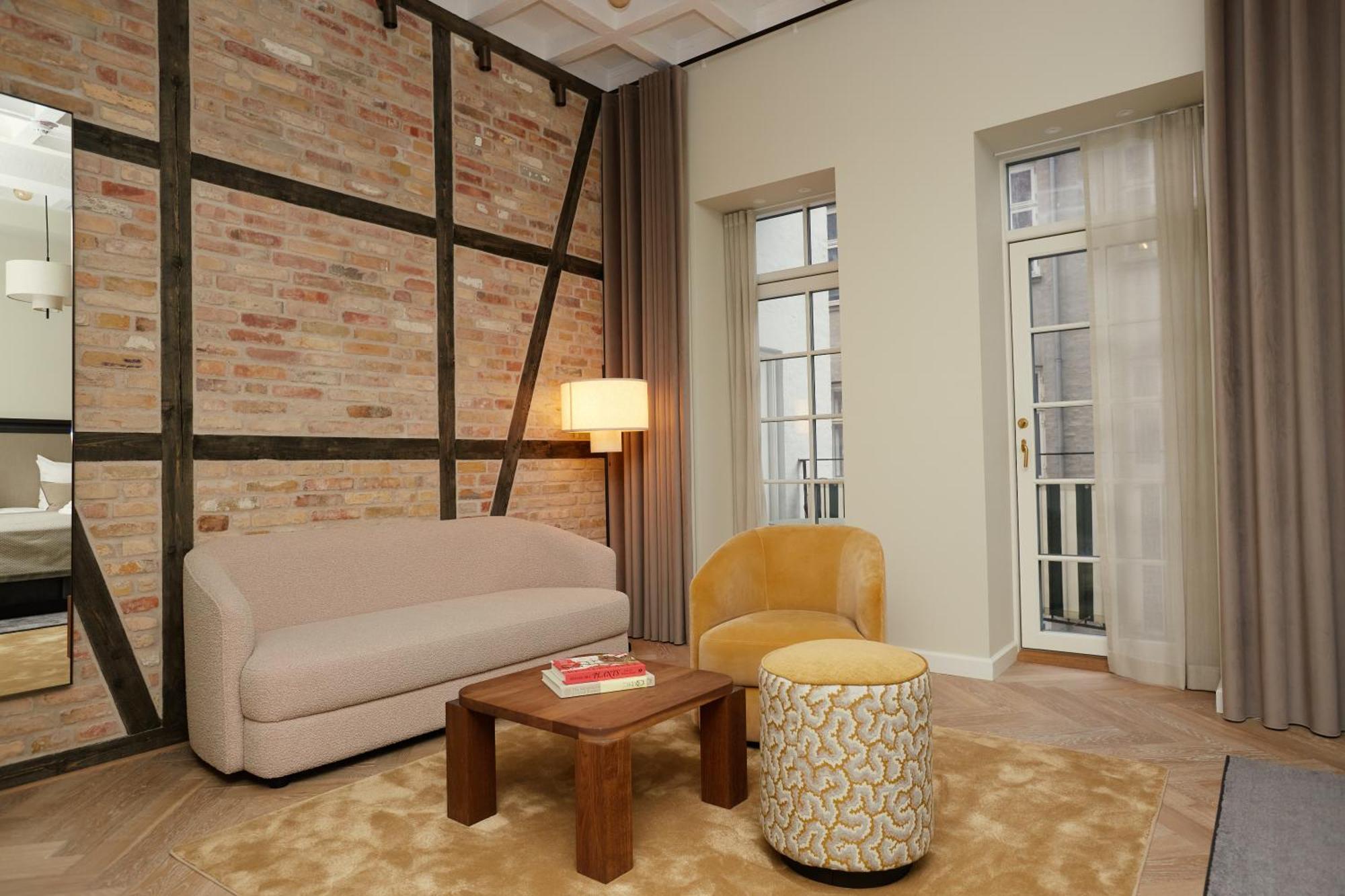 Signature Suite