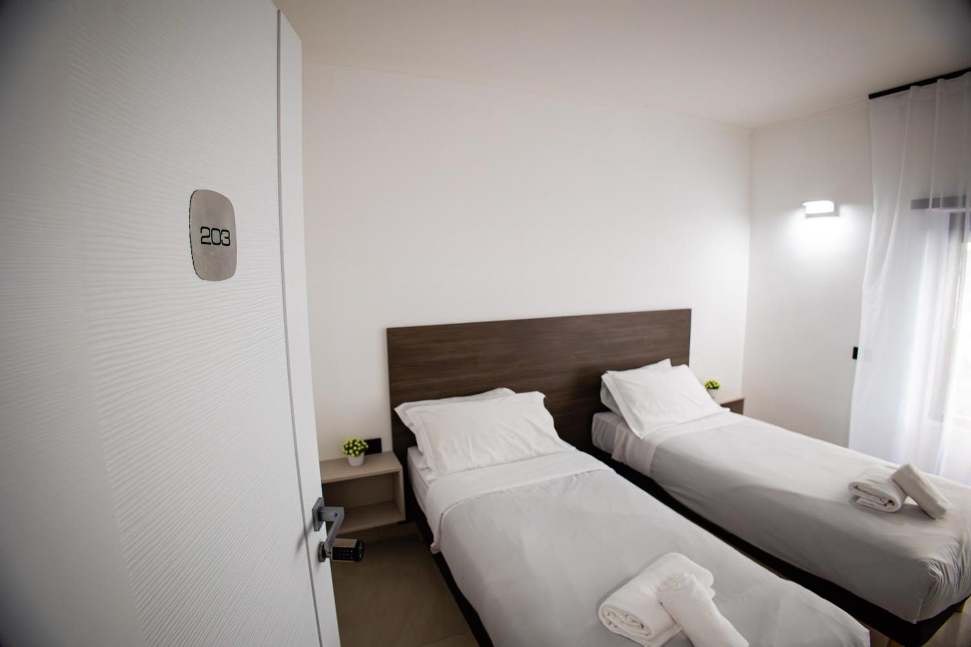 Twin Room Private Bathroom
