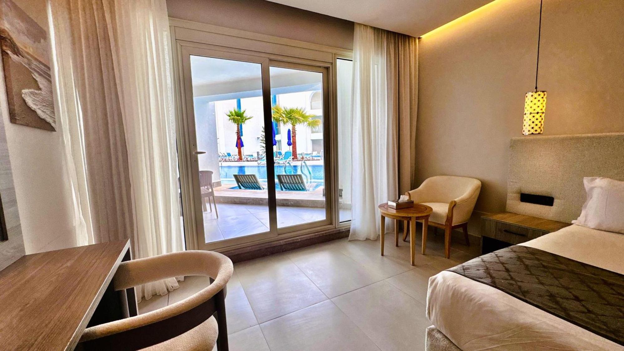Quarto Duplo ou Twin com Acesso à Piscina