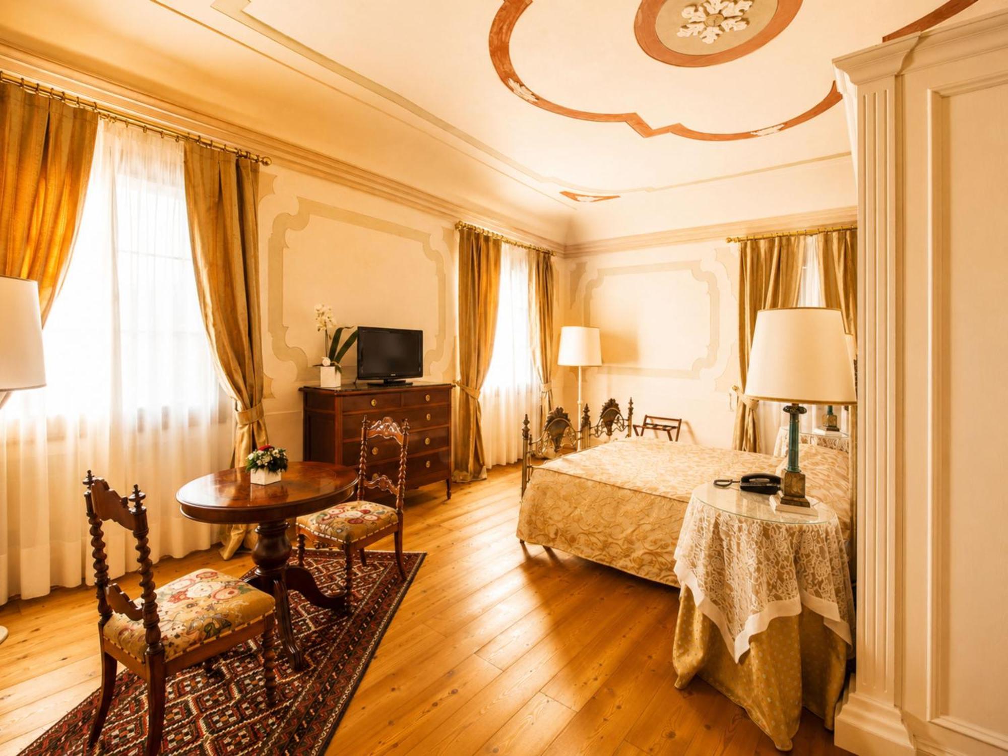 Junior Suite - Main building