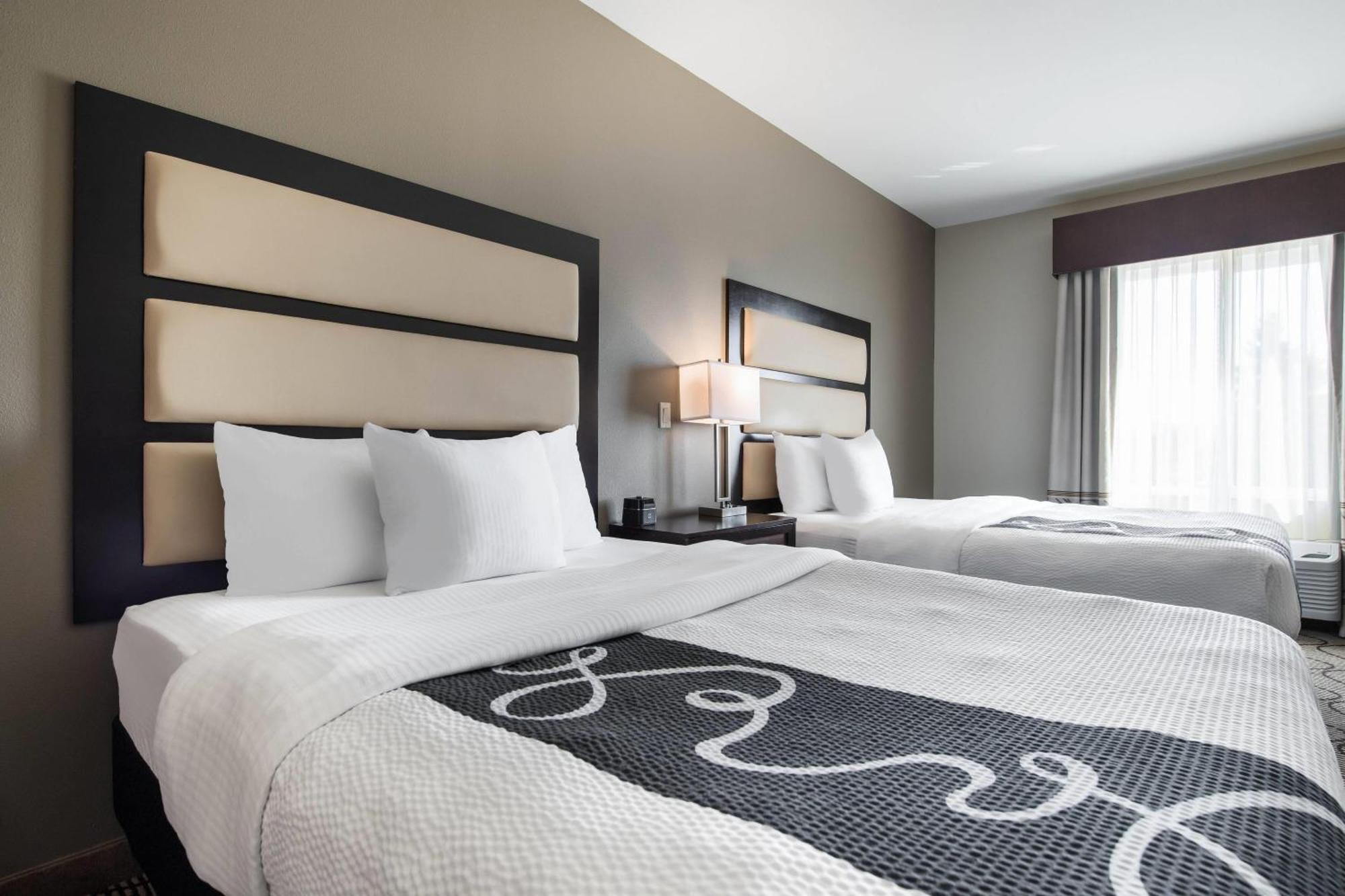 Deluxe Queen Room Two Queen Beds