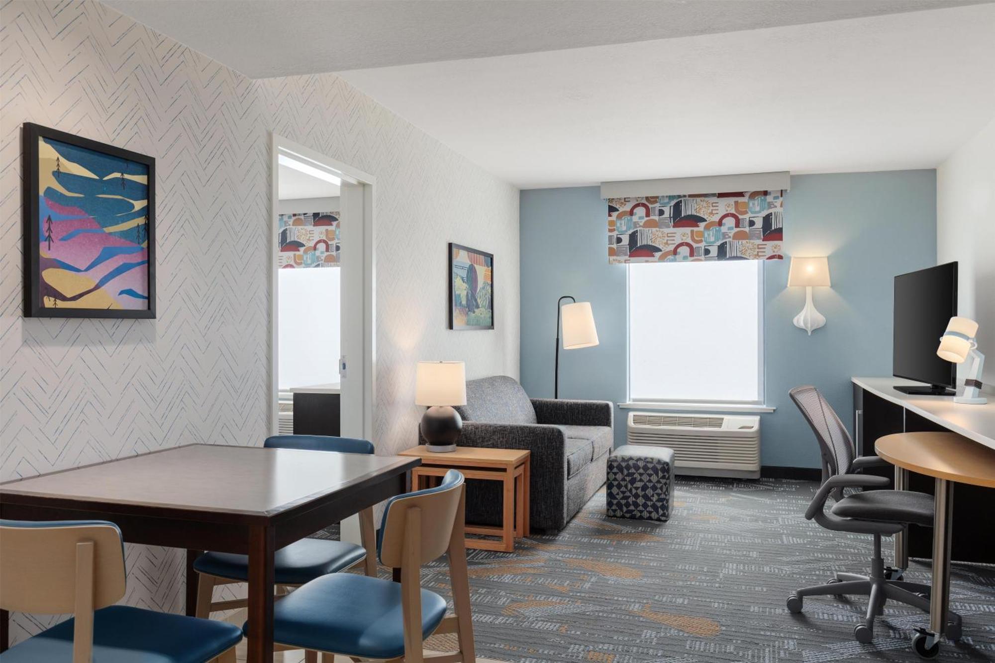 King Suite Mobility Hearing Access or Non-Smoking