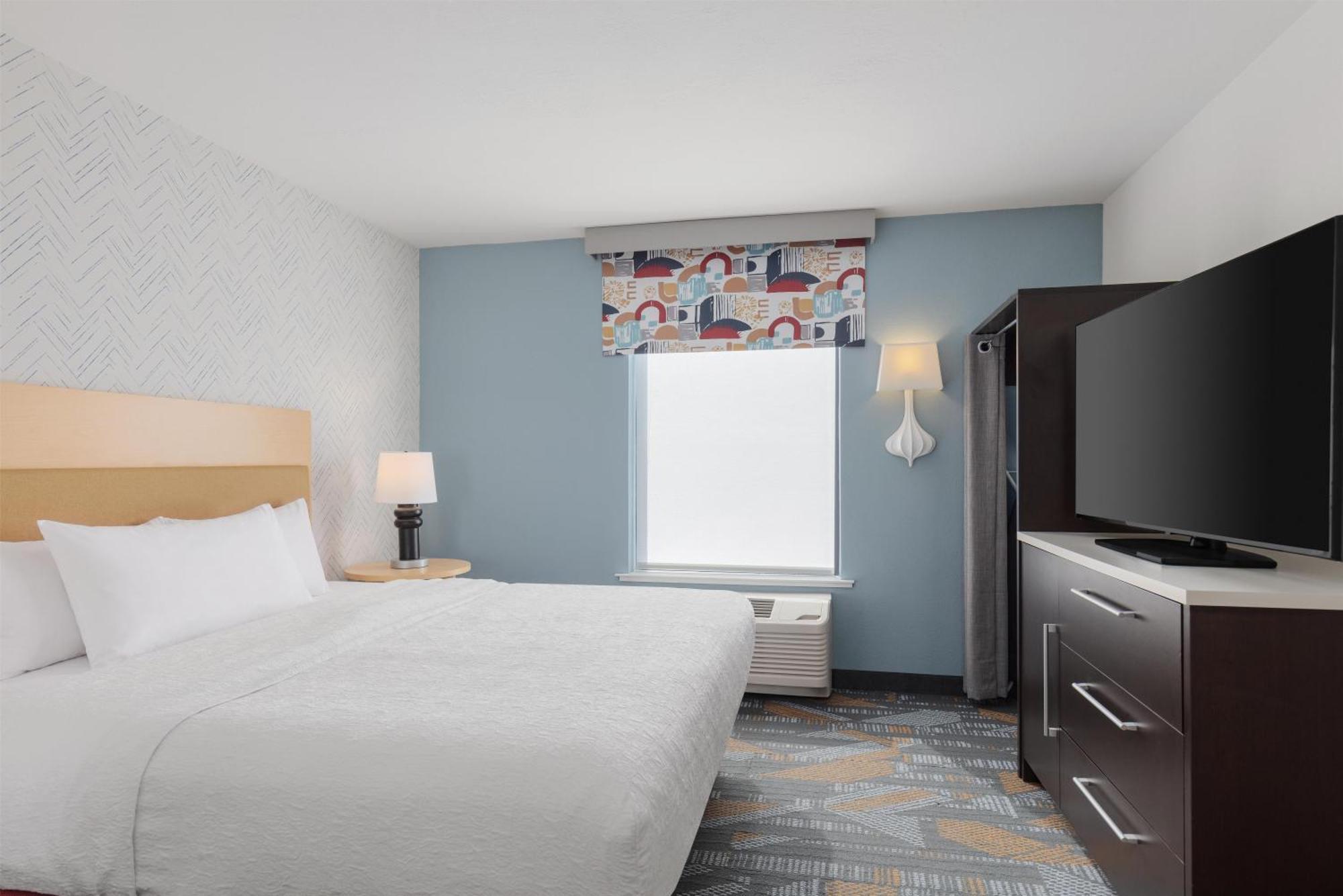 King Suite Mobility Hearing Access or Non-Smoking