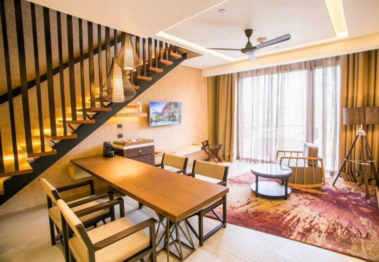 Duplex Suite with Mountain View