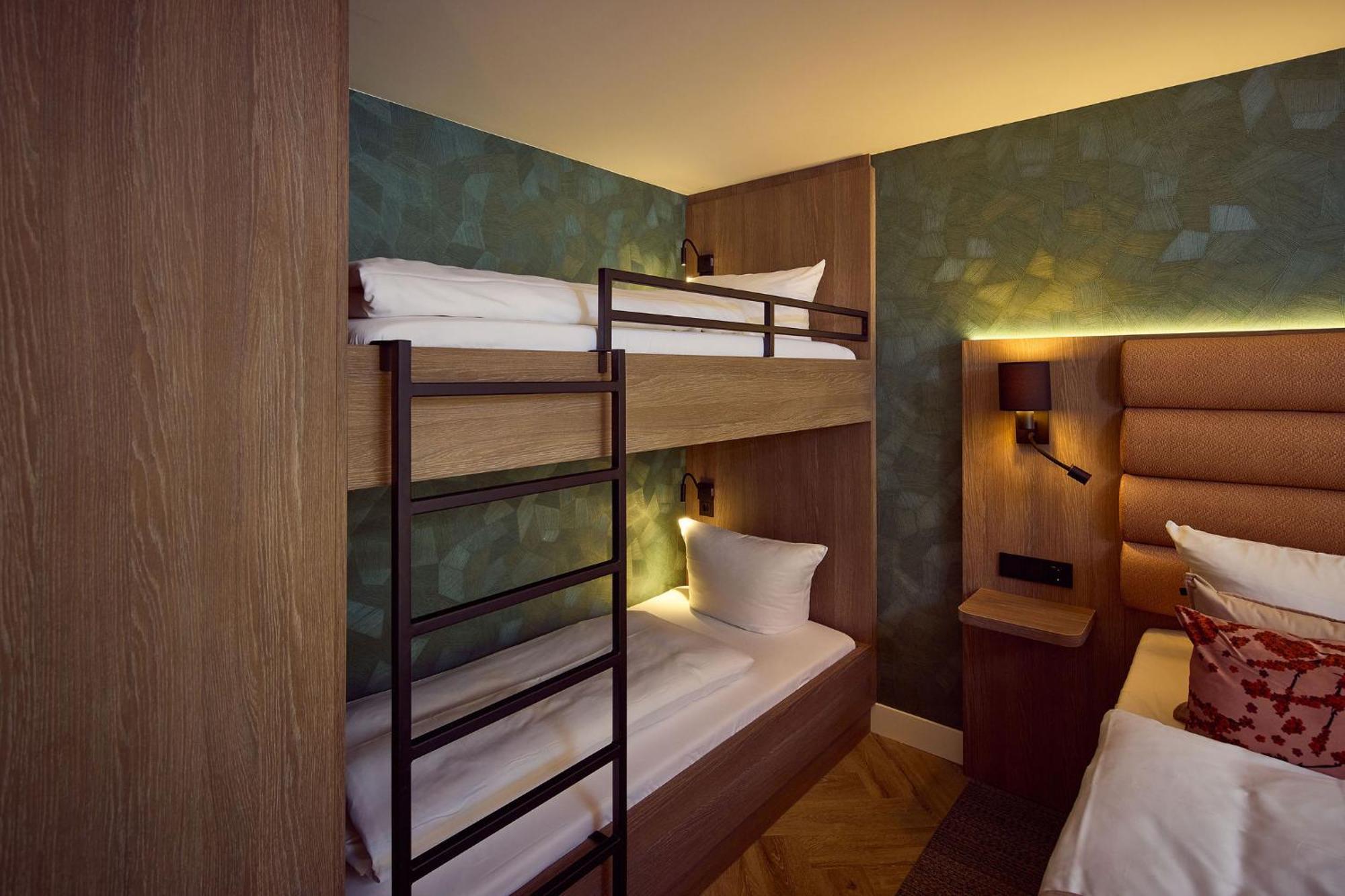 Premium Quadruple Room
