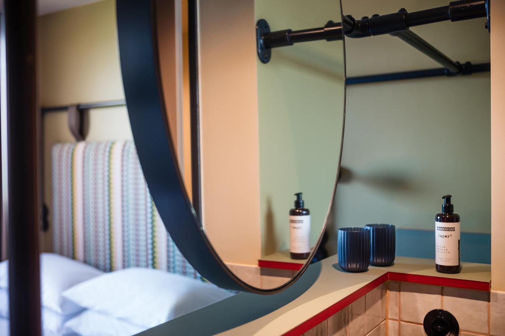 1 King Bed View High Floor