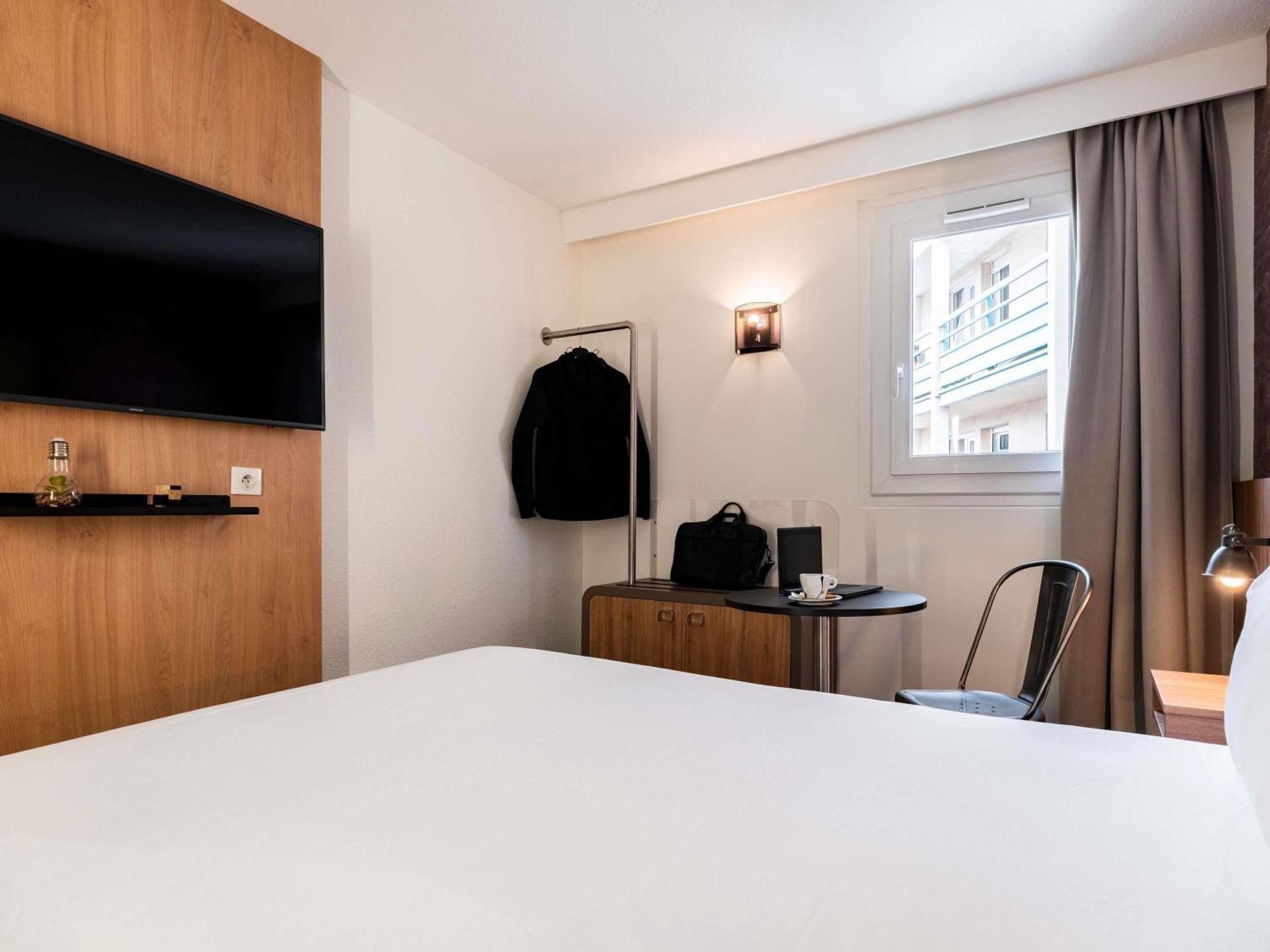 Standard One Double Bed