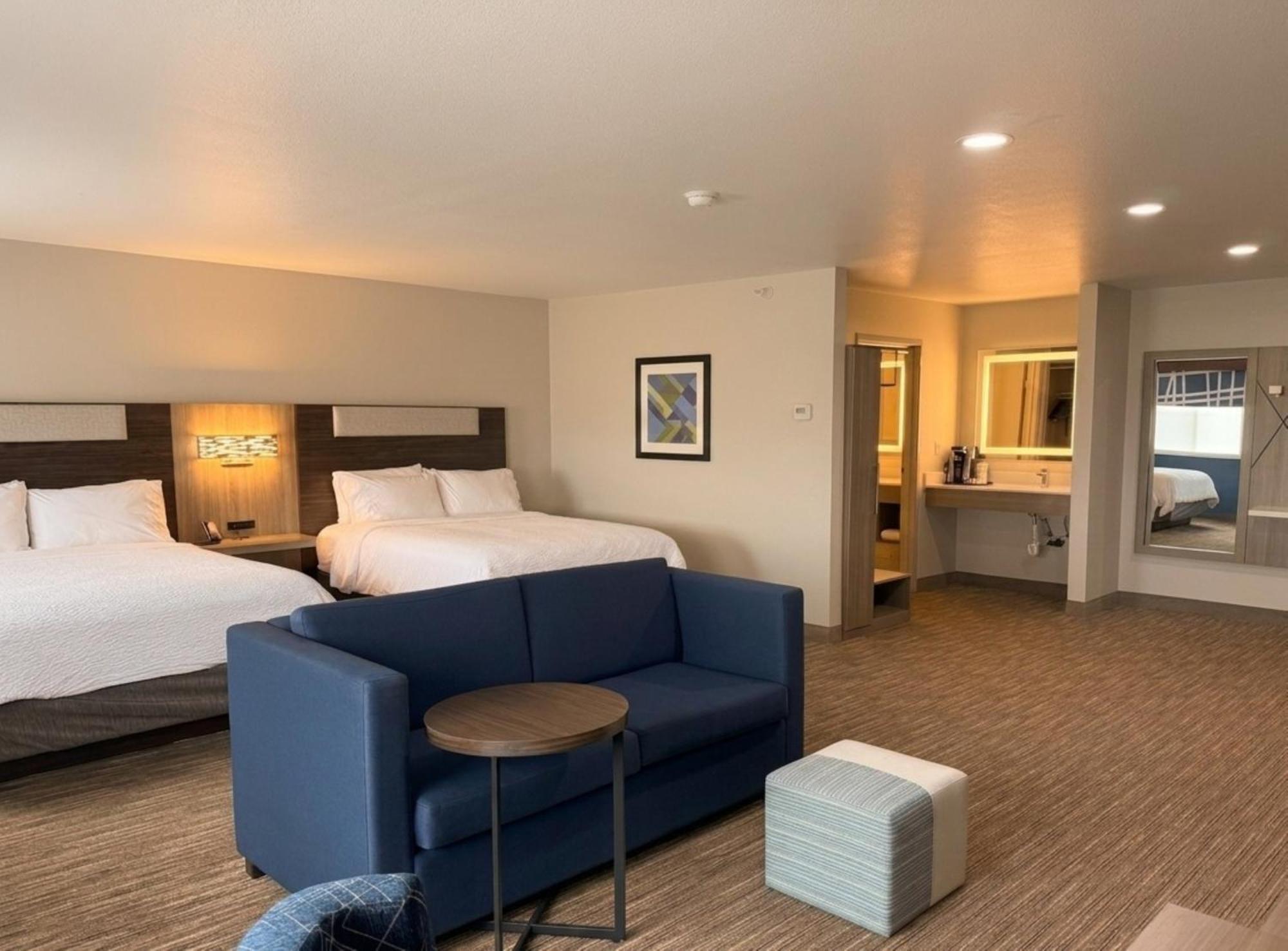 Queen Suite