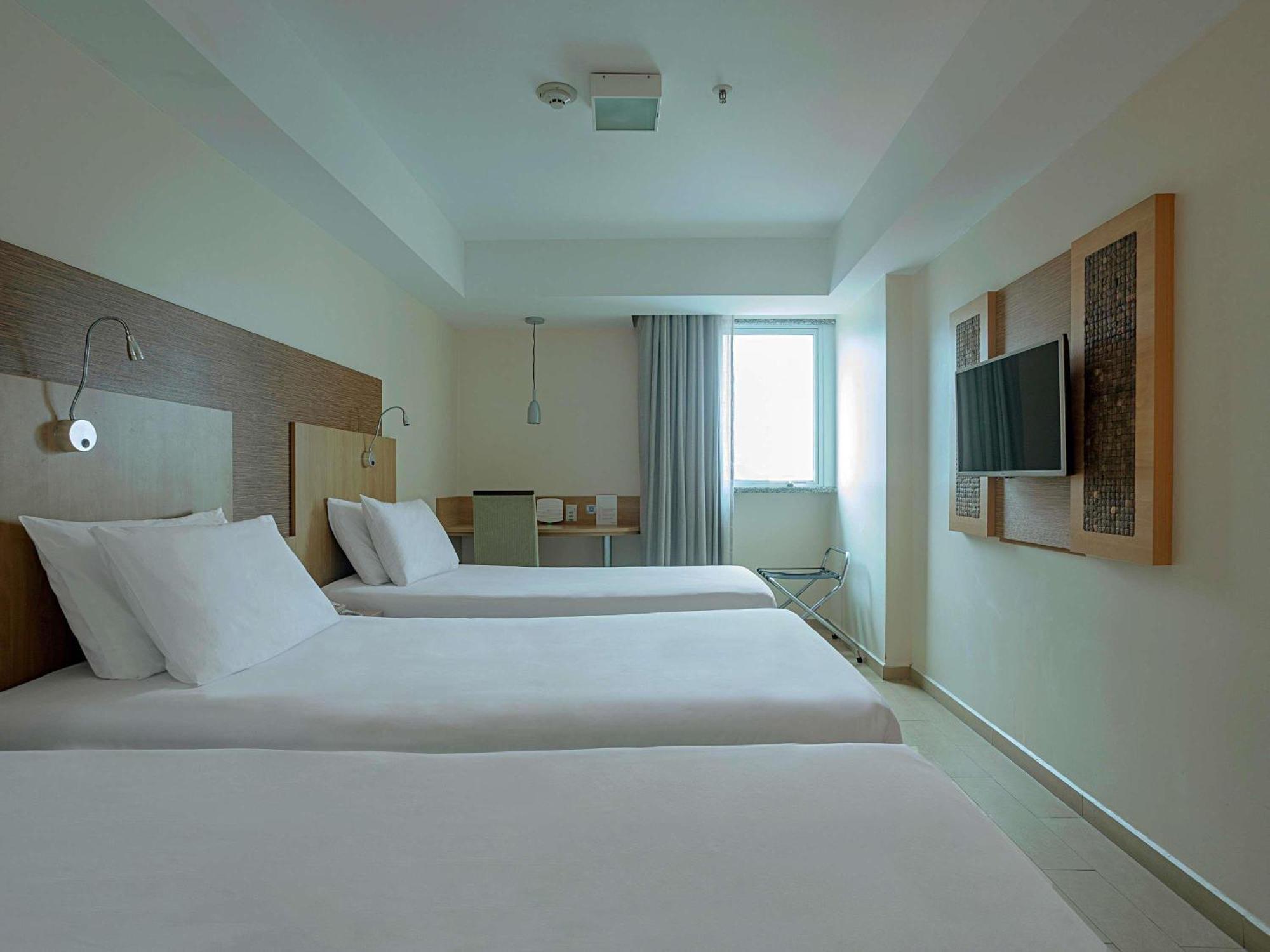 Standard Room Three Single Beds