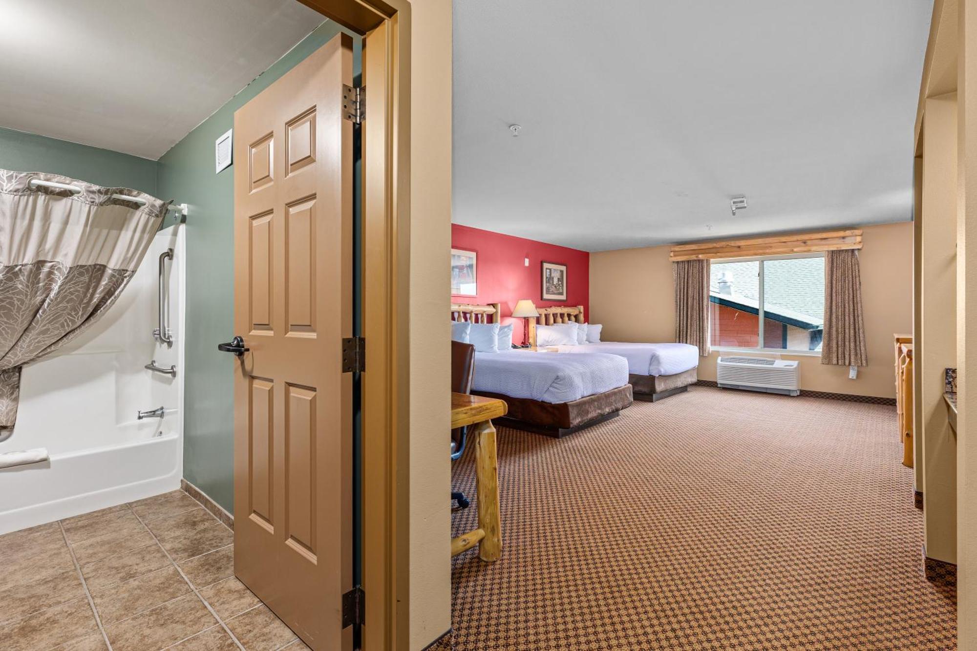 Queen Room Two Queen Beds Bathtub w or Grab Bars Mobility Accessible or Non-Smoking