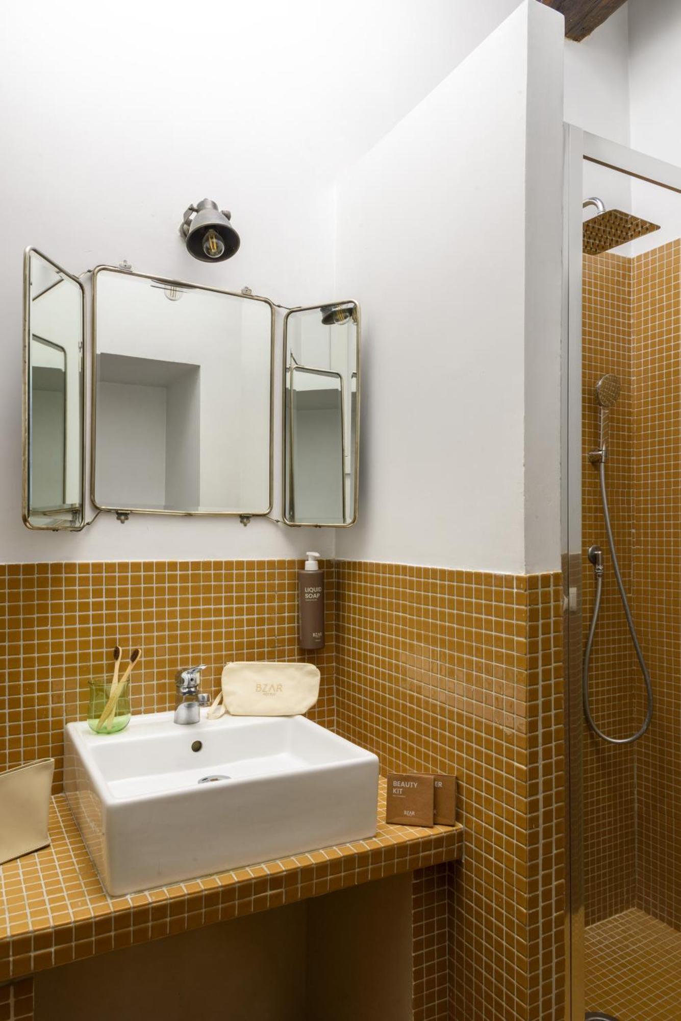 Superior One-Bedroom Apartment