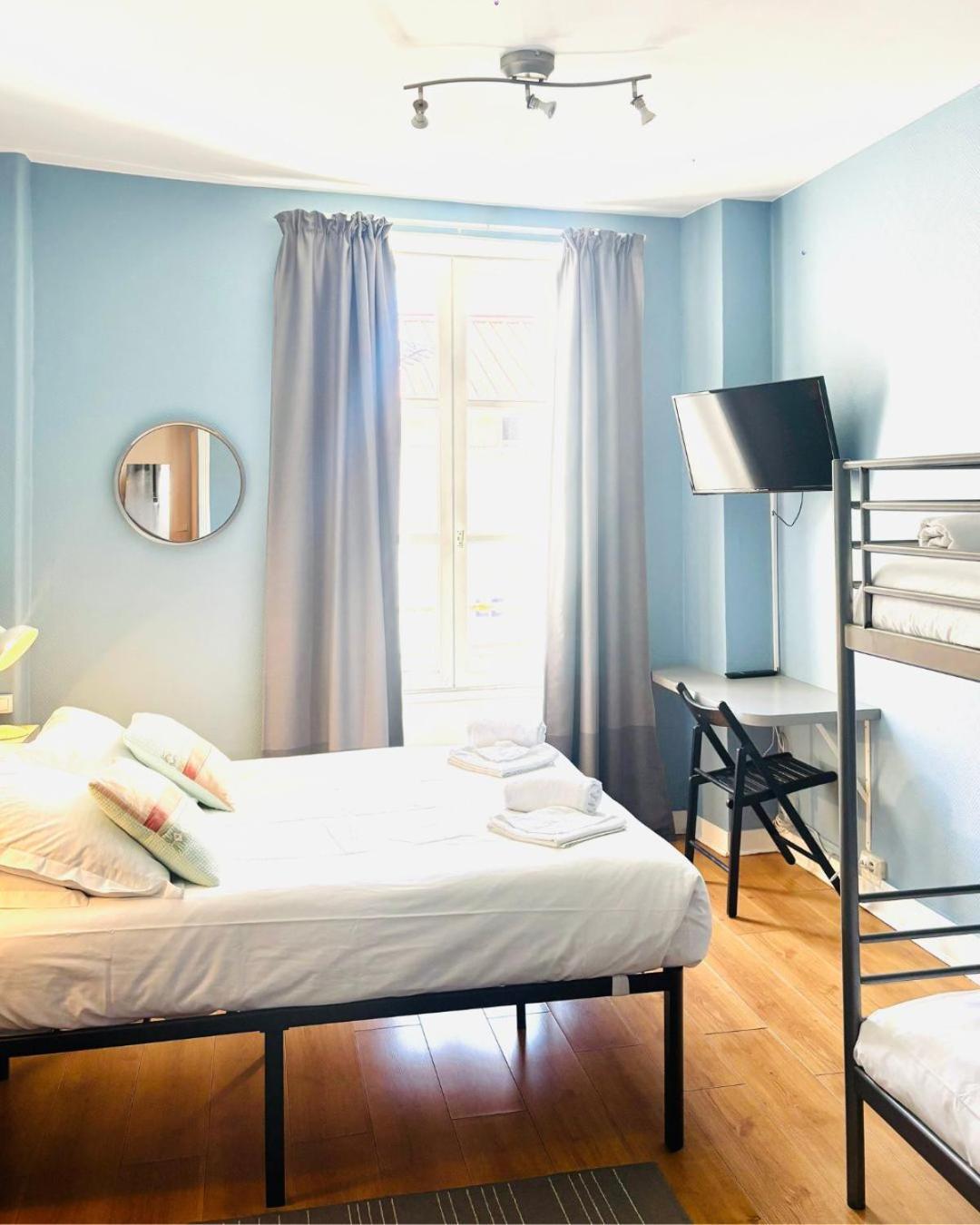 Chambre Quadruple avec Baignoire