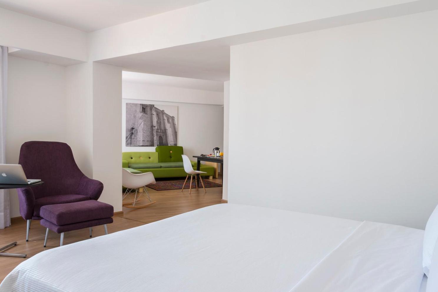 Master Suite King