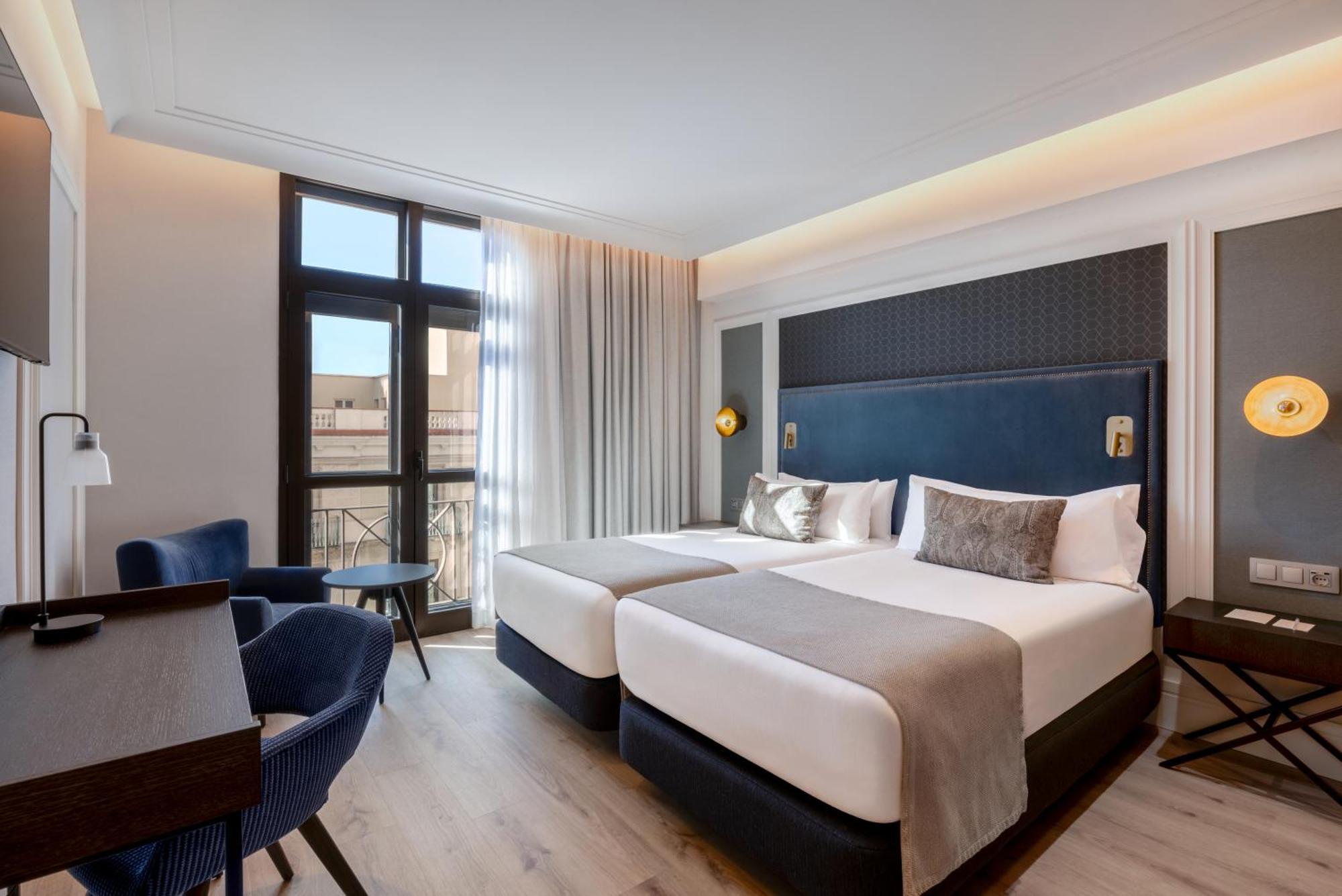Premium Exterior Room Spa Access