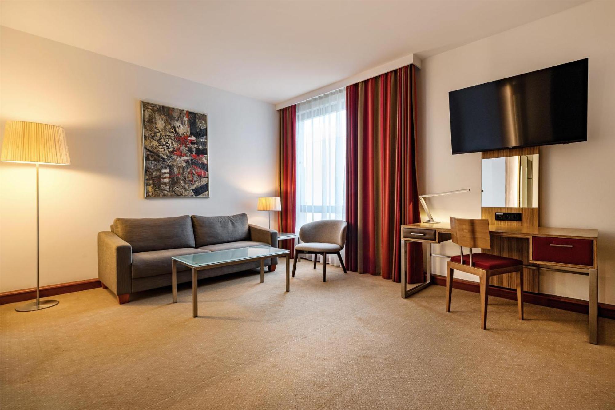 Junior Suite,1771508212:JPEG
